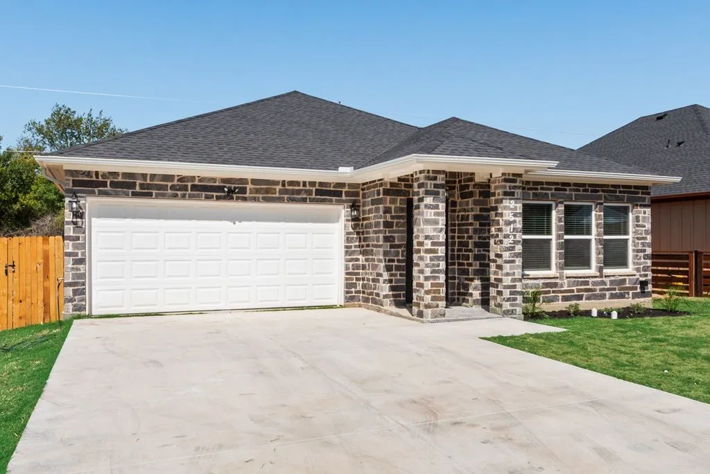 Single Family Residence For Sale in Tarrant County , 2512 Sheraton Drive, Fort Worth, Texas 76105, 3 Bedroom, 2 Bathroom, 2 Garage spaces, 1,513 Sqft, built in 2025, mls#21360613, Real Estate Agent in Fort Worth, Homes For Sale in Tarrant county, Homes For Sale in Fort Worth, Realtor in Fort Worth Texas, Real Estate Brokerage Independent Realty Texas, Luminita Cordes Realtor