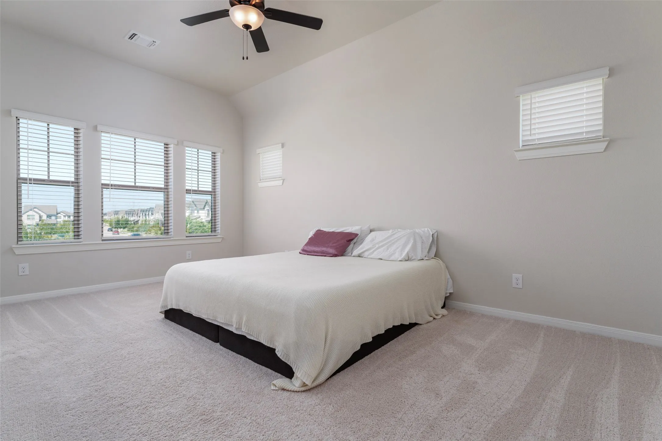 Large primary bedroom ready to make your own.