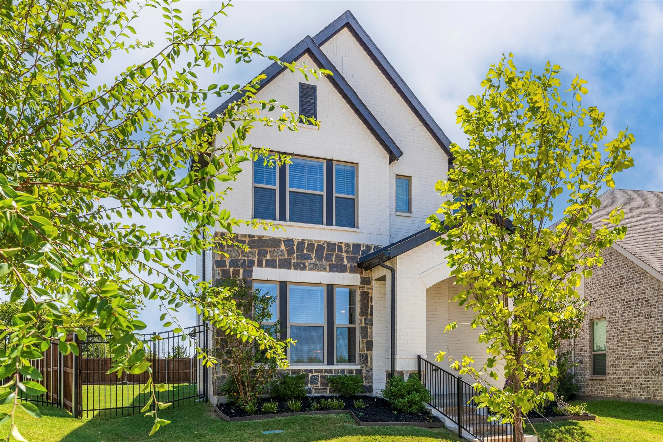 Single Family Residence For Sale in Tarrant County , 905 Carnation Drive, Crowley, Texas 76036, 3 Bedroom, 3 Bathroom, 2 Garage spaces, 1,904 Sqft, built in 2025, mls#21356700, Real Estate Agent in Crowley, Homes For Sale in Tarrant county, Homes For Sale in Crowley, Realtor in Crowley Texas, Real Estate Brokerage Independent Realty Texas, Luminita Cordes Realtor