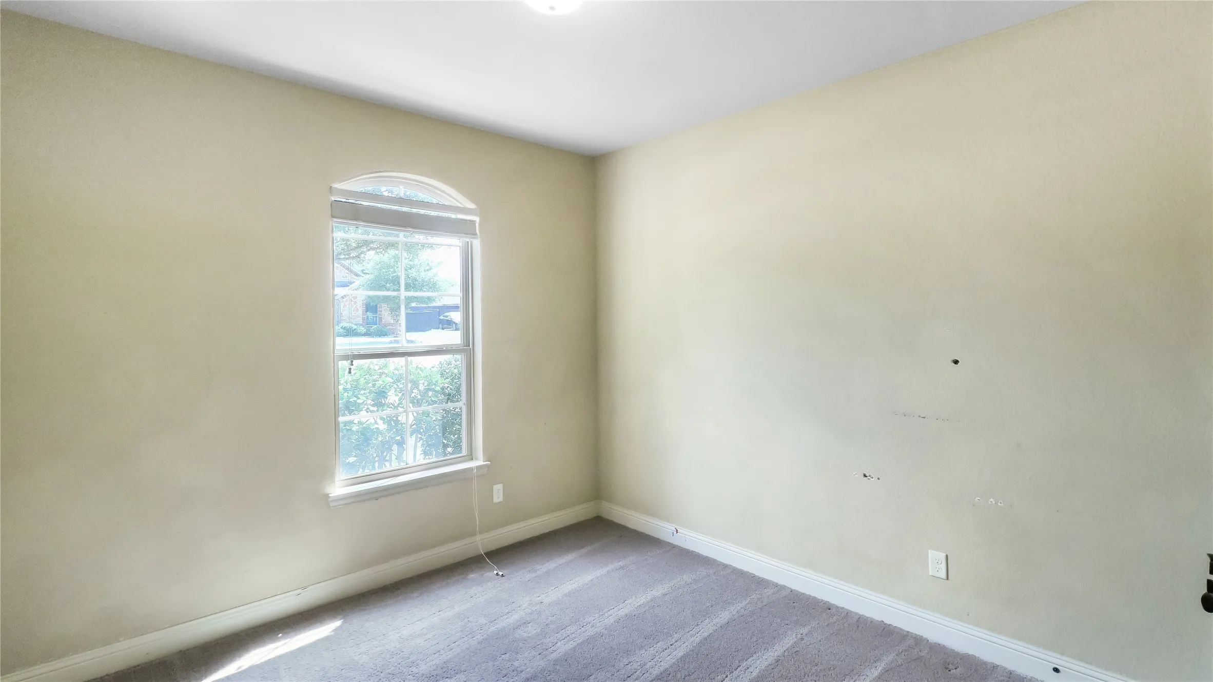 Single Family Residence For Sale in Ellis County , 408 Montpelier Lane, Ovilla, Texas 75154, 3 Bedroom, 3 Bathroom, 2 Garage spaces, 2,608 Sqft, built in 2013, mls#21360620, Real Estate Agent in Ovilla, Homes For Sale in Ellis county, Homes For Sale in Ovilla, Realtor in Ovilla Texas, Real Estate Brokerage Independent Realty Texas, Luminita Cordes Realtor
