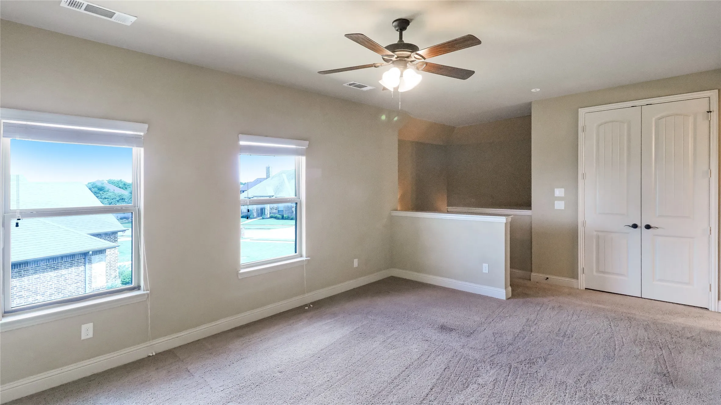 Single Family Residence For Sale in Ellis County , 408 Montpelier Lane, Ovilla, Texas 75154, 3 Bedroom, 3 Bathroom, 2 Garage spaces, 2,608 Sqft, built in 2013, mls#21360620, Real Estate Agent in Ovilla, Homes For Sale in Ellis county, Homes For Sale in Ovilla, Realtor in Ovilla Texas, Real Estate Brokerage Independent Realty Texas, Luminita Cordes Realtor