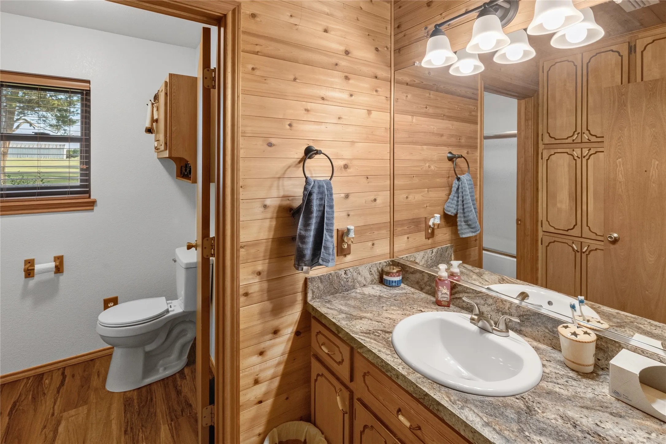 Single Family Residence For Sale in Hopkins County , 330 Farm Road 900 S, Saltillo, Texas 75478, 3 Bedroom, 3 Bathroom, Garage spaces, 1,906 Sqft, built in 1995, Price $595,000, mls#21359603, Real Estate Agent in Saltillo, Homes For Sale in Hopkins county, Homes For Sale in Saltillo, Realtor in Saltillo Texas, Real Estate Brokerage Independent Realty Texas, Luminita Cordes Realtor