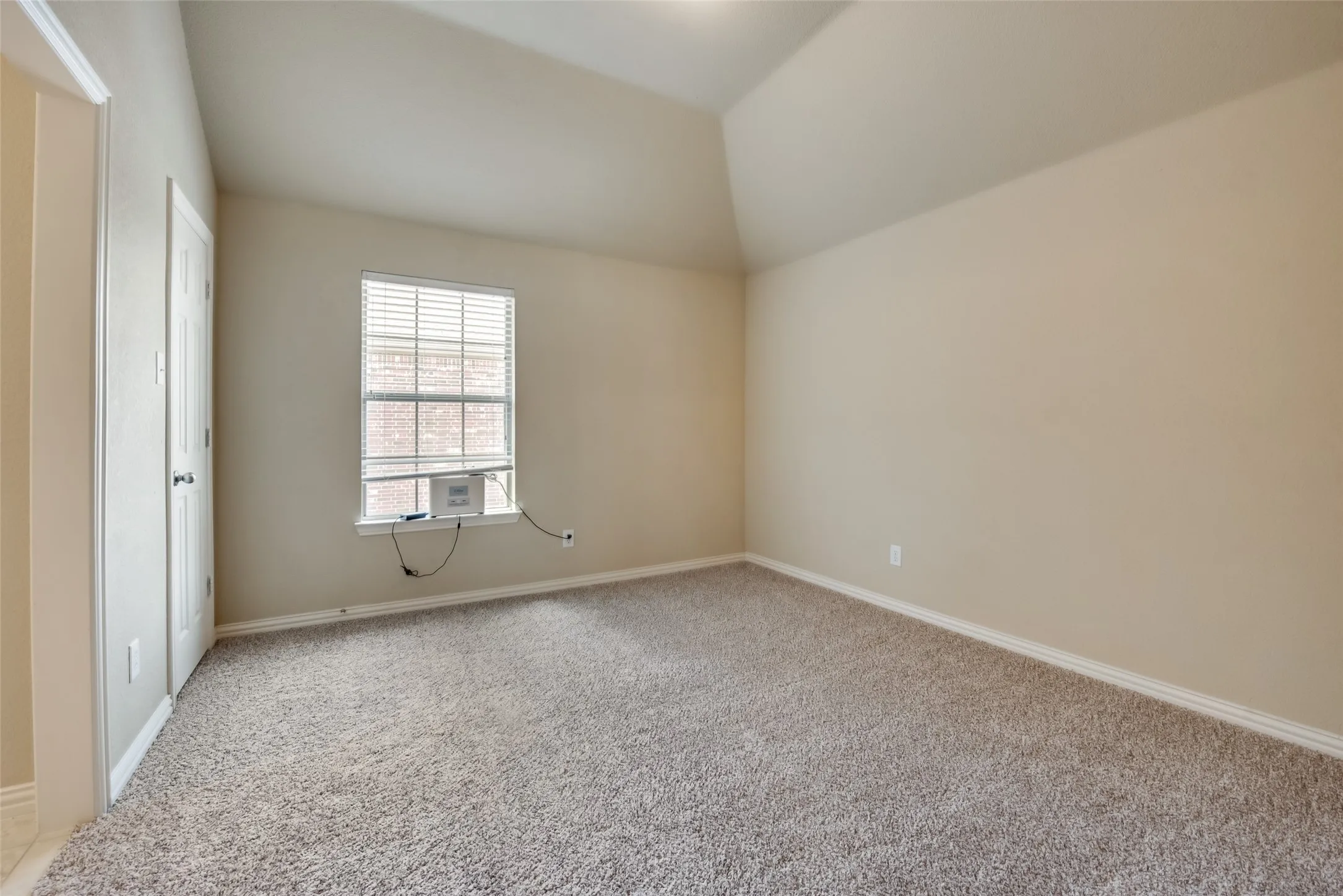 Single Family Residence For Rent in Collin County , 6072 Wallis Drive, Frisco, Texas 75033, 5 Bedroom, 4 Bathroom, 2 Garage spaces, 3,387 Sqft, built in 2005, mls#21358832, Real Estate Agent in Frisco, Homes For Rent in Collin county, Homes For Rent in Frisco, Realtor in Frisco Texas, Real Estate Brokerage Independent Realty Texas, Luminita Cordes Realtor