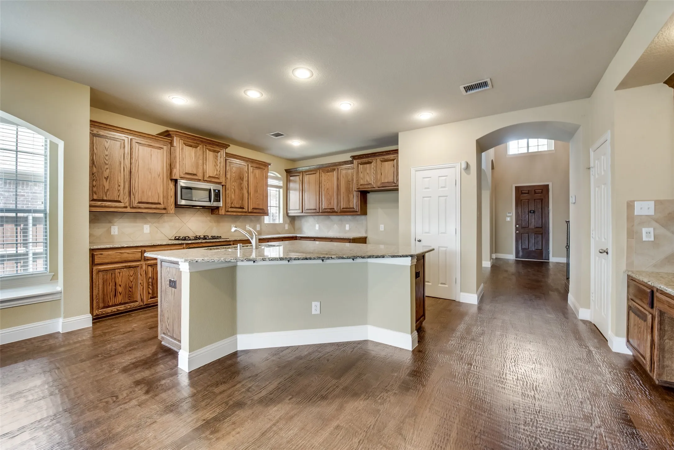Single Family Residence For Rent in Collin County , 6072 Wallis Drive, Frisco, Texas 75033, 5 Bedroom, 4 Bathroom, 2 Garage spaces, 3,387 Sqft, built in 2005, mls#21358832, Real Estate Agent in Frisco, Homes For Rent in Collin county, Homes For Rent in Frisco, Realtor in Frisco Texas, Real Estate Brokerage Independent Realty Texas, Luminita Cordes Realtor
