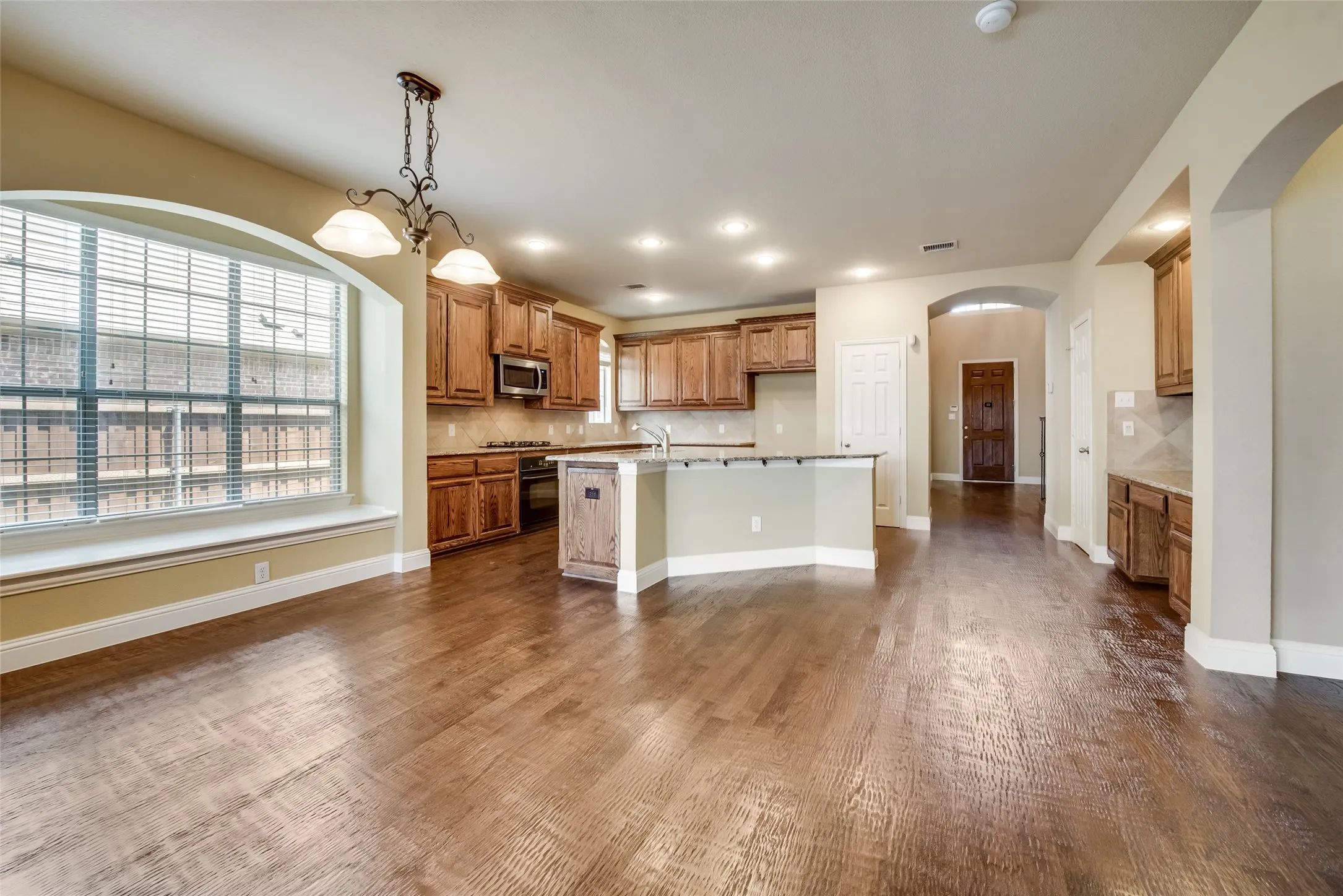 Single Family Residence For Rent in Collin County , 6072 Wallis Drive, Frisco, Texas 75033, 5 Bedroom, 4 Bathroom, 2 Garage spaces, 3,387 Sqft, built in 2005, mls#21358832, Real Estate Agent in Frisco, Homes For Rent in Collin county, Homes For Rent in Frisco, Realtor in Frisco Texas, Real Estate Brokerage Independent Realty Texas, Luminita Cordes Realtor