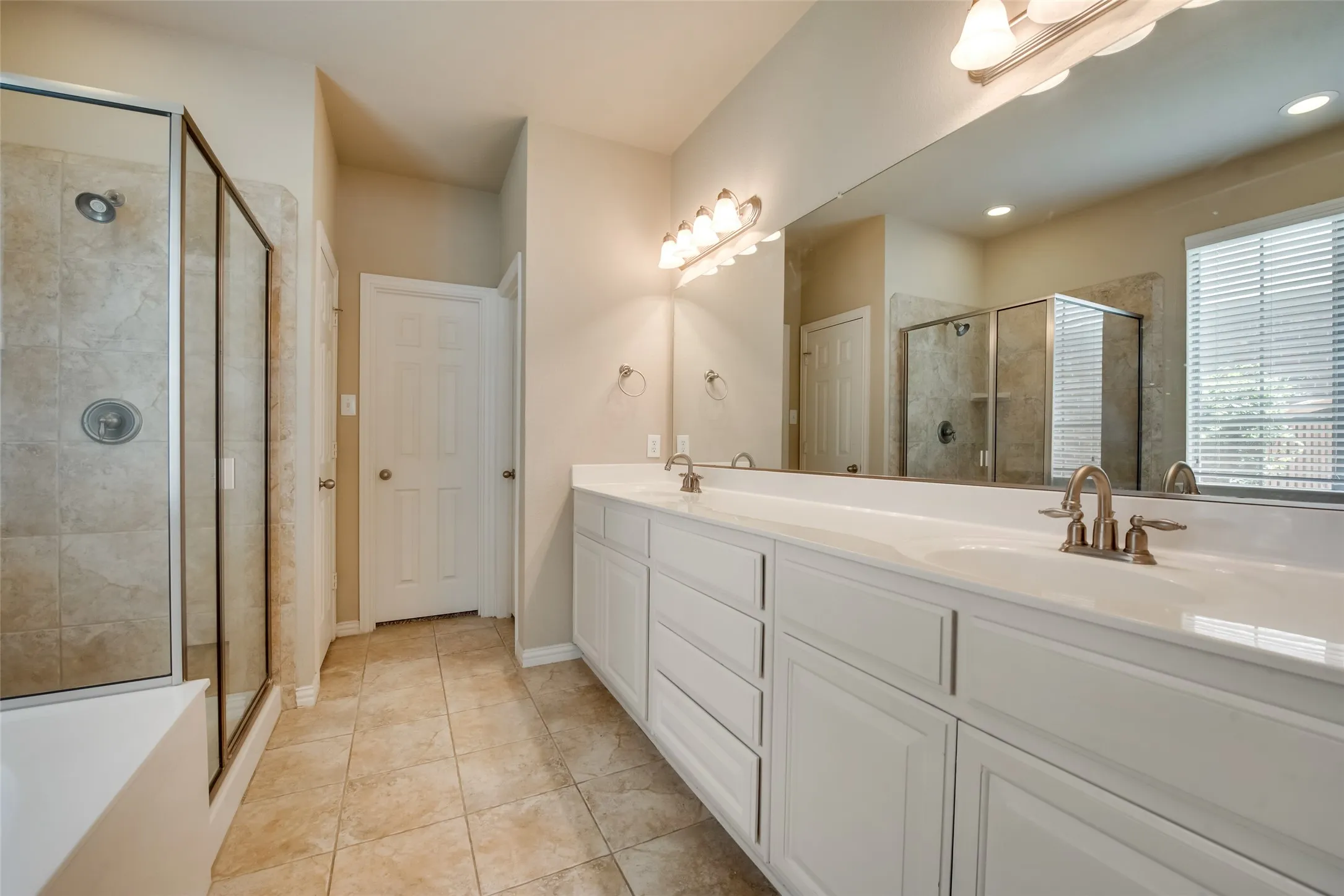 Single Family Residence For Rent in Collin County , 6072 Wallis Drive, Frisco, Texas 75033, 5 Bedroom, 4 Bathroom, 2 Garage spaces, 3,387 Sqft, built in 2005, mls#21358832, Real Estate Agent in Frisco, Homes For Rent in Collin county, Homes For Rent in Frisco, Realtor in Frisco Texas, Real Estate Brokerage Independent Realty Texas, Luminita Cordes Realtor