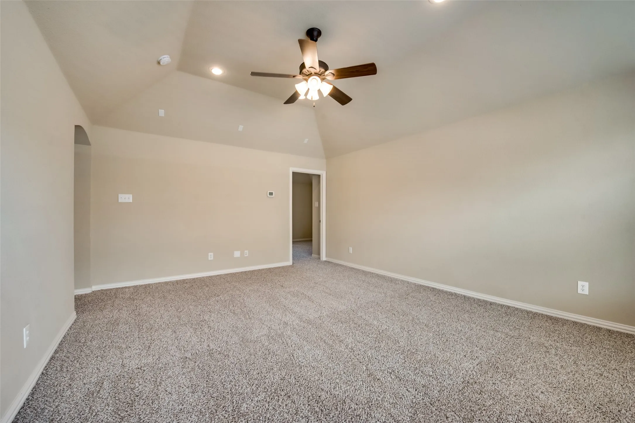 Single Family Residence For Rent in Collin County , 6072 Wallis Drive, Frisco, Texas 75033, 5 Bedroom, 4 Bathroom, 2 Garage spaces, 3,387 Sqft, built in 2005, mls#21358832, Real Estate Agent in Frisco, Homes For Rent in Collin county, Homes For Rent in Frisco, Realtor in Frisco Texas, Real Estate Brokerage Independent Realty Texas, Luminita Cordes Realtor