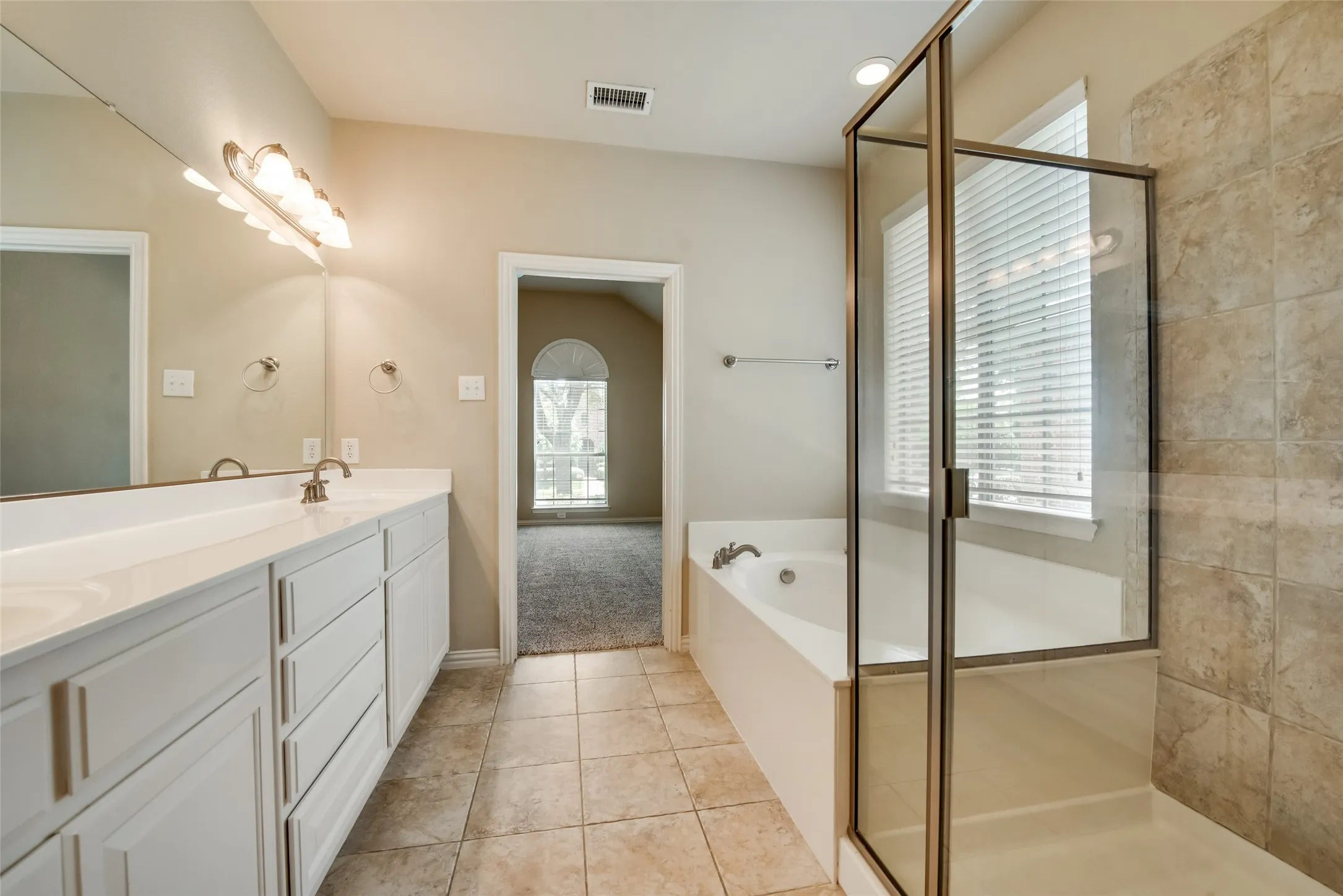 Single Family Residence For Rent in Collin County , 6072 Wallis Drive, Frisco, Texas 75033, 5 Bedroom, 4 Bathroom, 2 Garage spaces, 3,387 Sqft, built in 2005, mls#21358832, Real Estate Agent in Frisco, Homes For Rent in Collin county, Homes For Rent in Frisco, Realtor in Frisco Texas, Real Estate Brokerage Independent Realty Texas, Luminita Cordes Realtor