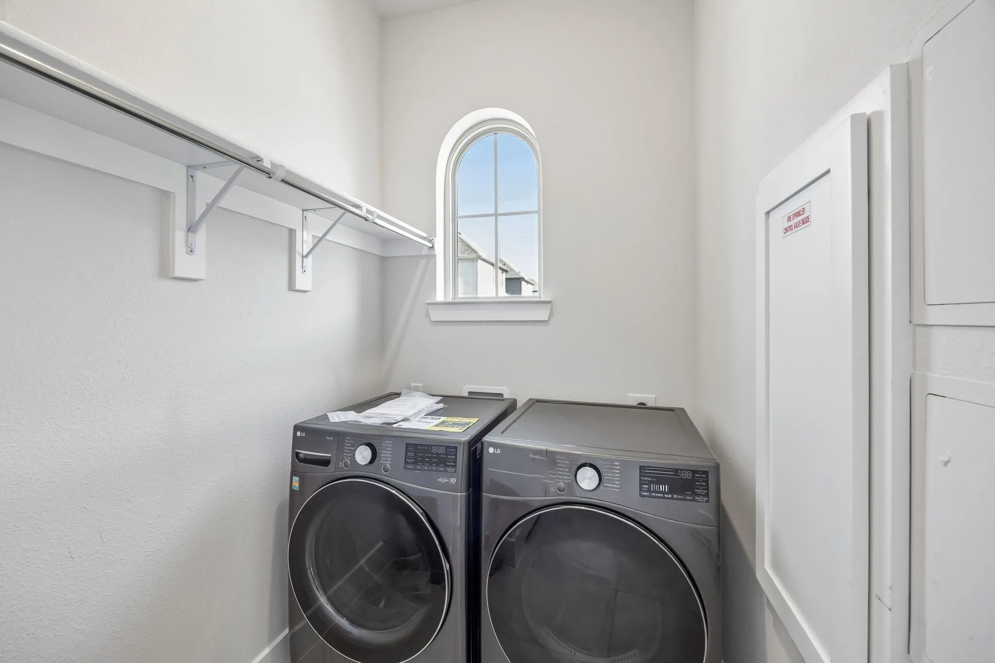 Townhouse For Rent in Collin County , 2624 Fiddler Way, Mc Kinney, Texas 75071, 3 Bedroom, 3 Bathroom, 2 Garage spaces, 1,836 Sqft, built in 2023, Price $2,950, mls#21350816, Real Estate Agent in Mc Kinney, Homes For Rent in Collin county, Homes For Rent in Mc Kinney, Realtor in Mc Kinney Texas, Real Estate Brokerage Independent Realty Texas, Luminita Cordes Realtor
