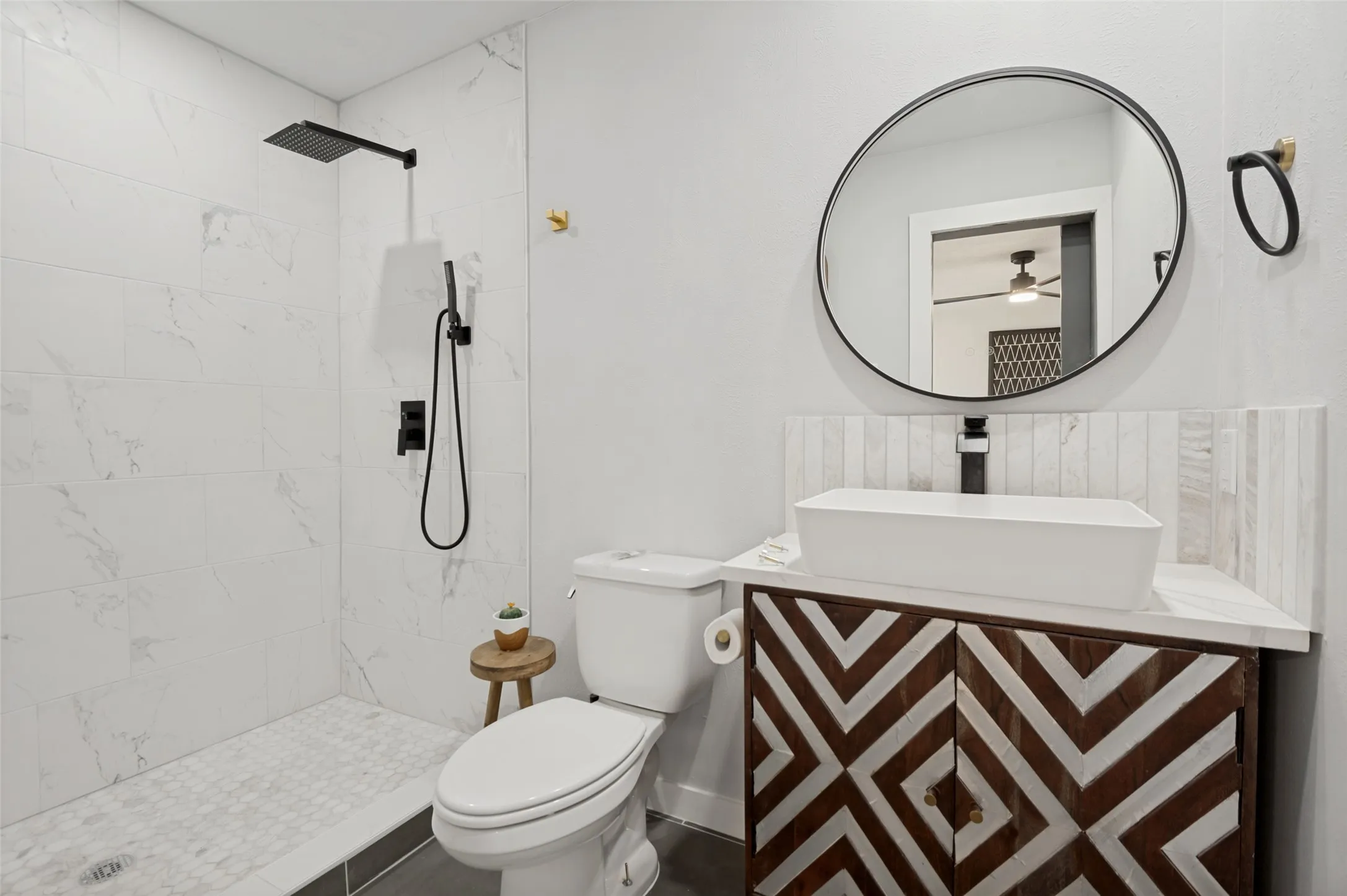 Single Family Residence For Sale in Denton County , 2124 Highbury Road, Carrollton, Texas 75007, 3 Bedroom, 2 Bathroom, 1 Garage spaces, 1,275 Sqft, built in 1973, mls#21360626, Real Estate Agent in Carrollton, Homes For Sale in Denton county, Homes For Sale in Carrollton, Realtor in Carrollton Texas, Real Estate Brokerage Independent Realty Texas, Luminita Cordes Realtor