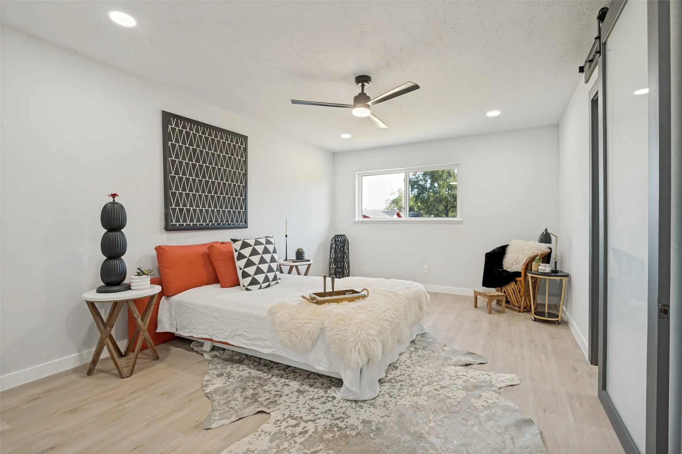 Single Family Residence For Sale in Denton County , 2124 Highbury Road, Carrollton, Texas 75007, 3 Bedroom, 2 Bathroom, 1 Garage spaces, 1,275 Sqft, built in 1973, mls#21360626, Real Estate Agent in Carrollton, Homes For Sale in Denton county, Homes For Sale in Carrollton, Realtor in Carrollton Texas, Real Estate Brokerage Independent Realty Texas, Luminita Cordes Realtor