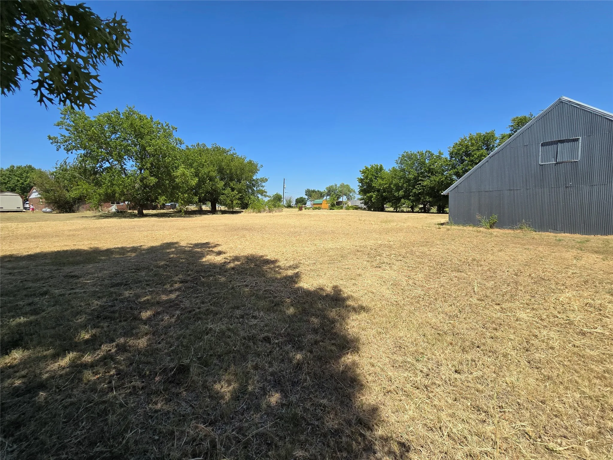 Single Family Residence For Sale in Denton County , 6474 Bear Run Drive, Sanger, Texas 76266, 3 Bedroom, 2 Bathroom, Garage spaces, 1,725 Sqft, built in 1954, mls#21360556, Real Estate Agent in Sanger, Homes For Sale in Denton county, Homes For Sale in Sanger, Realtor in Sanger Texas, Real Estate Brokerage Independent Realty Texas, Luminita Cordes Realtor