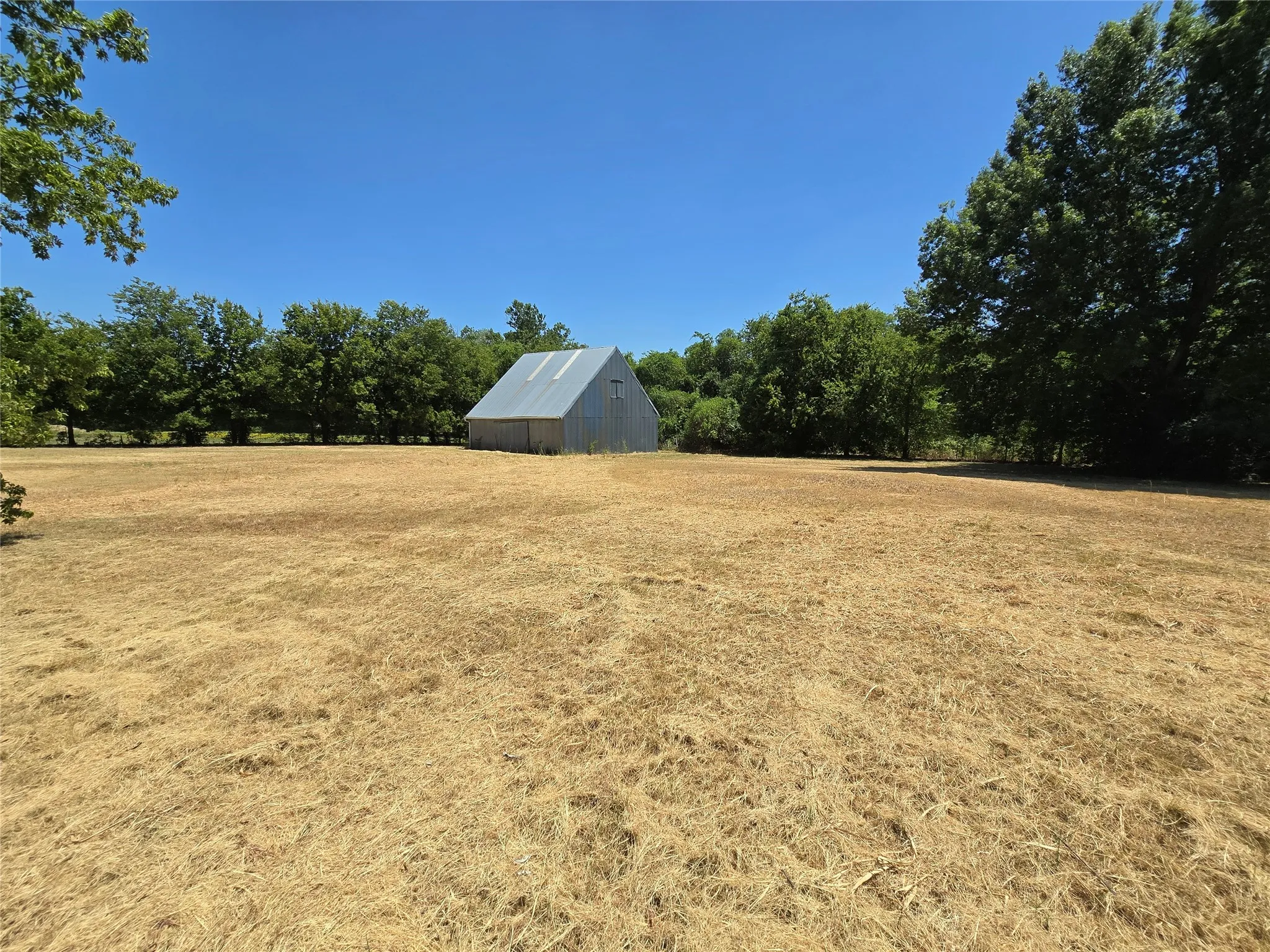 Single Family Residence For Sale in Denton County , 6474 Bear Run Drive, Sanger, Texas 76266, 3 Bedroom, 2 Bathroom, Garage spaces, 1,725 Sqft, built in 1954, mls#21360556, Real Estate Agent in Sanger, Homes For Sale in Denton county, Homes For Sale in Sanger, Realtor in Sanger Texas, Real Estate Brokerage Independent Realty Texas, Luminita Cordes Realtor