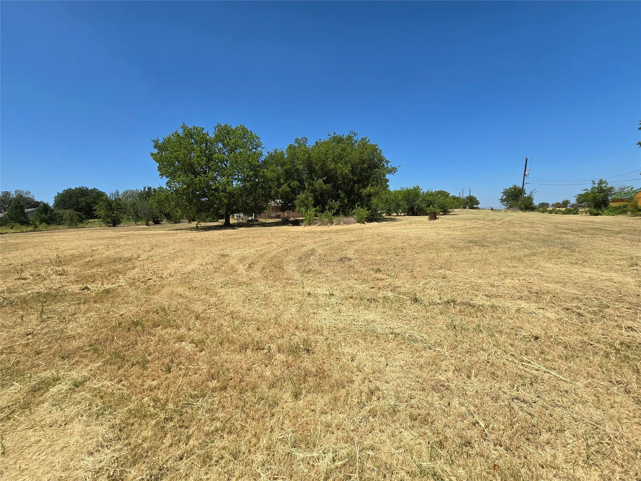 Single Family Residence For Sale in Denton County , 6474 Bear Run Drive, Sanger, Texas 76266, 3 Bedroom, 2 Bathroom, Garage spaces, 1,725 Sqft, built in 1954, mls#21360556, Real Estate Agent in Sanger, Homes For Sale in Denton county, Homes For Sale in Sanger, Realtor in Sanger Texas, Real Estate Brokerage Independent Realty Texas, Luminita Cordes Realtor