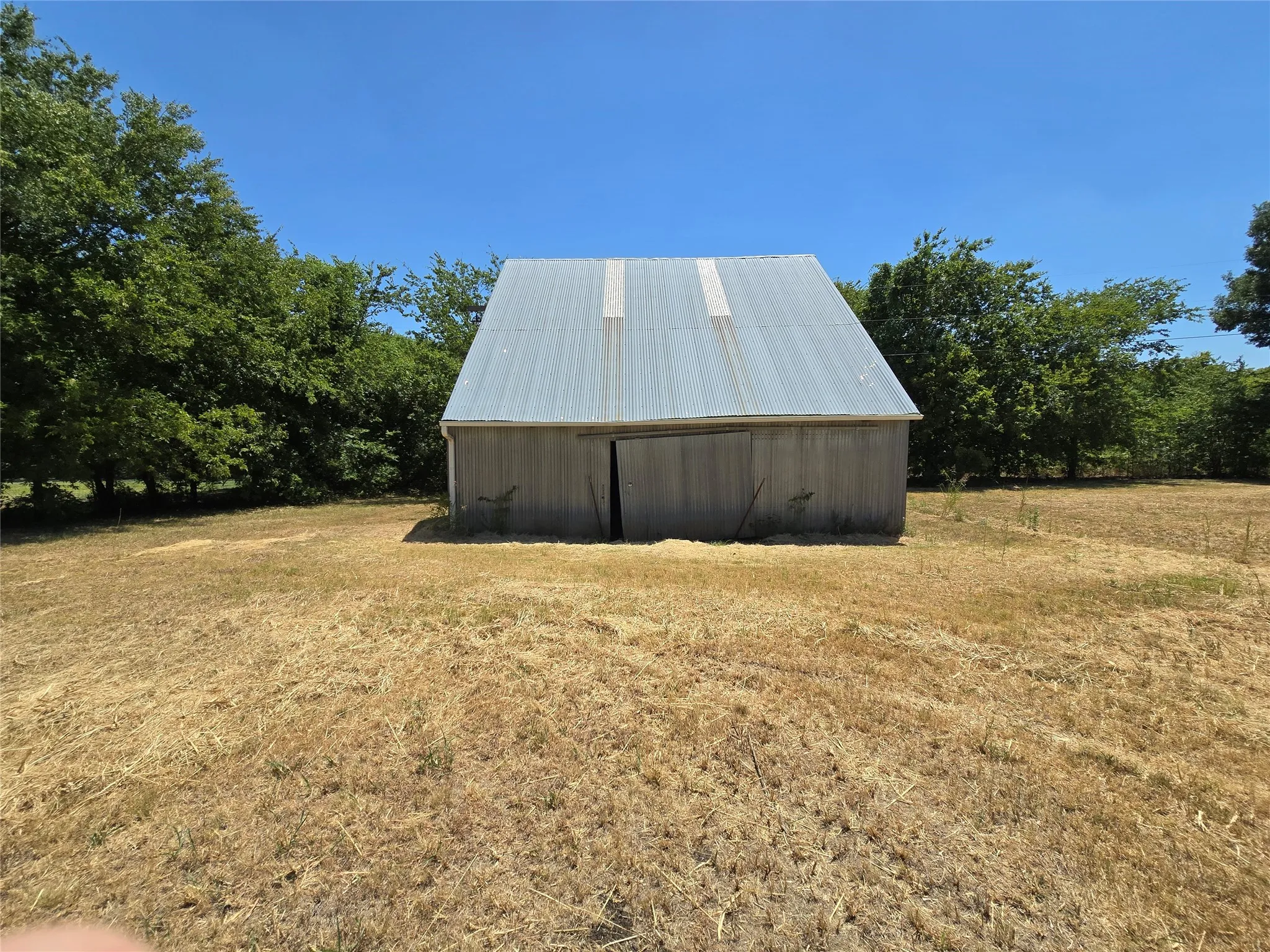 Single Family Residence For Sale in Denton County , 6474 Bear Run Drive, Sanger, Texas 76266, 3 Bedroom, 2 Bathroom, Garage spaces, 1,725 Sqft, built in 1954, mls#21360556, Real Estate Agent in Sanger, Homes For Sale in Denton county, Homes For Sale in Sanger, Realtor in Sanger Texas, Real Estate Brokerage Independent Realty Texas, Luminita Cordes Realtor
