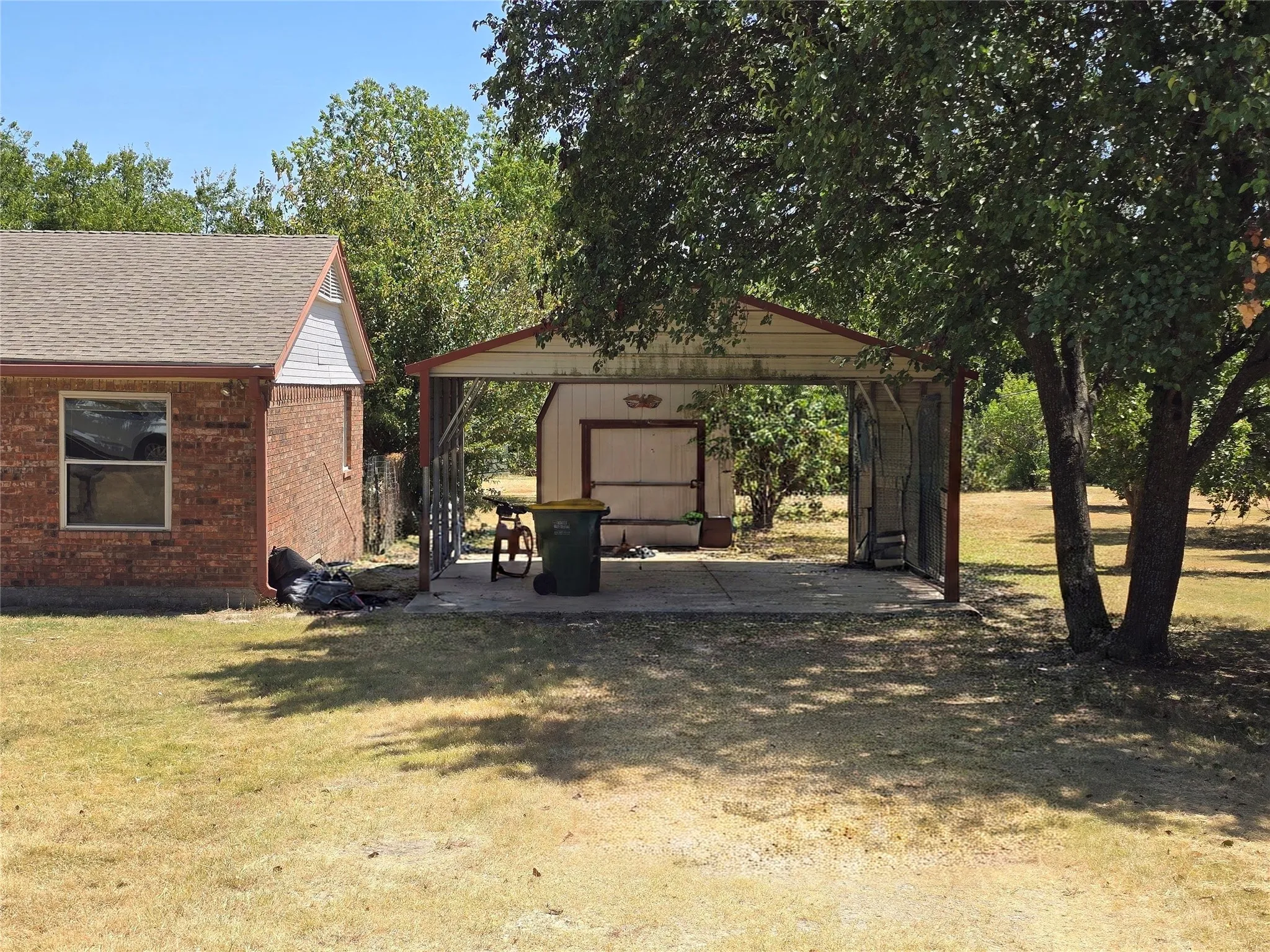 Single Family Residence For Sale in Denton County , 6474 Bear Run Drive, Sanger, Texas 76266, 3 Bedroom, 2 Bathroom, Garage spaces, 1,725 Sqft, built in 1954, mls#21360556, Real Estate Agent in Sanger, Homes For Sale in Denton county, Homes For Sale in Sanger, Realtor in Sanger Texas, Real Estate Brokerage Independent Realty Texas, Luminita Cordes Realtor