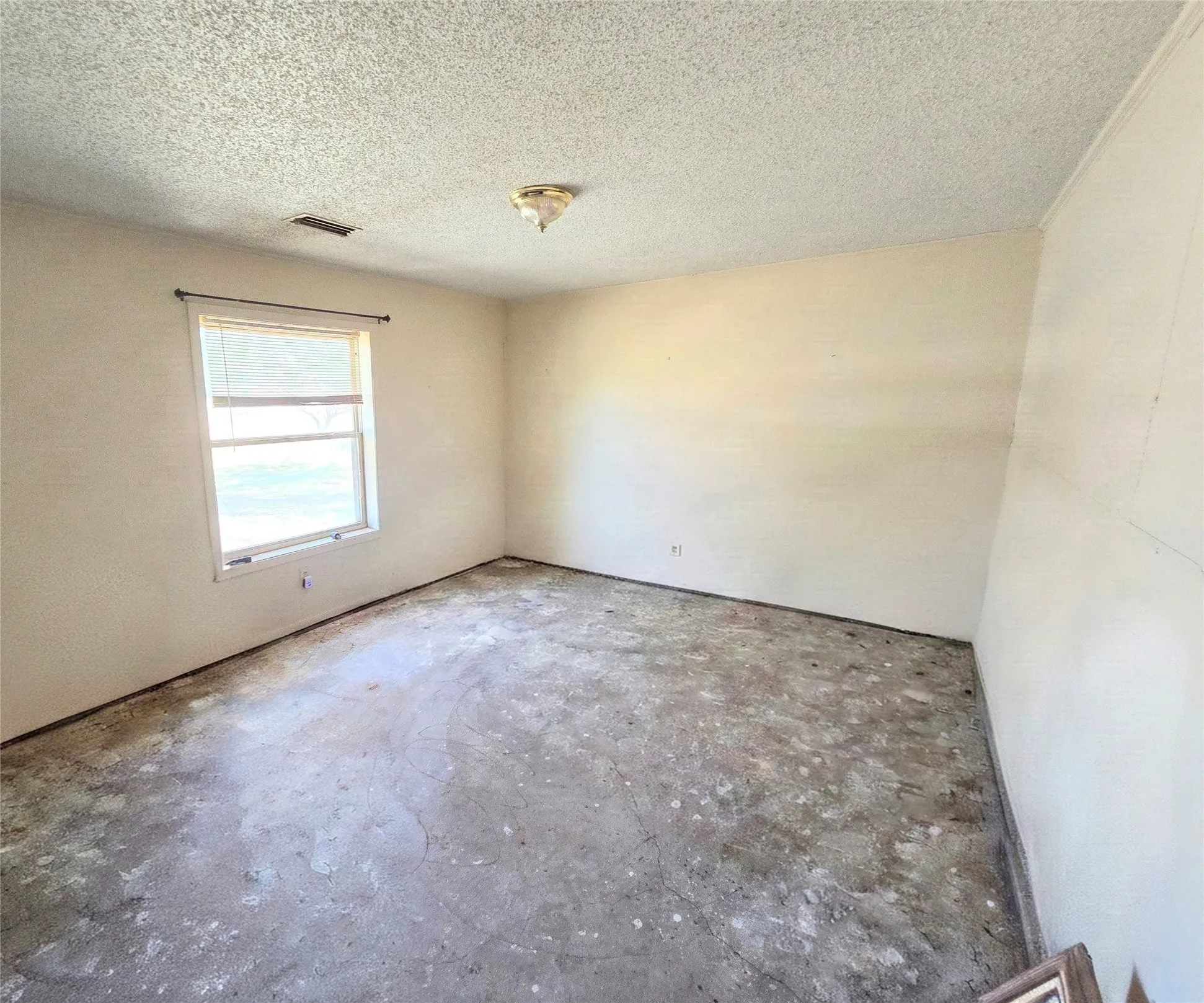 Single Family Residence For Sale in Denton County , 6474 Bear Run Drive, Sanger, Texas 76266, 3 Bedroom, 2 Bathroom, Garage spaces, 1,725 Sqft, built in 1954, mls#21360556, Real Estate Agent in Sanger, Homes For Sale in Denton county, Homes For Sale in Sanger, Realtor in Sanger Texas, Real Estate Brokerage Independent Realty Texas, Luminita Cordes Realtor