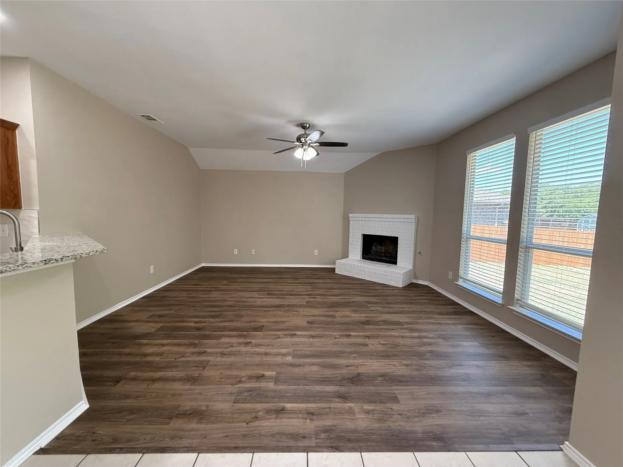 Single Family Residence For Sale in Rockwall County , 2110 Gleaner Drive, Rockwall, Texas 75032, 4 Bedroom, 2 Bathroom, 2 Garage spaces, 2,102 Sqft, built in 2004, mls#21358475, Real Estate Agent in Rockwall, Homes For Sale in Rockwall county, Homes For Sale in Rockwall, Realtor in Rockwall Texas, Real Estate Brokerage Independent Realty Texas, Luminita Cordes Realtor