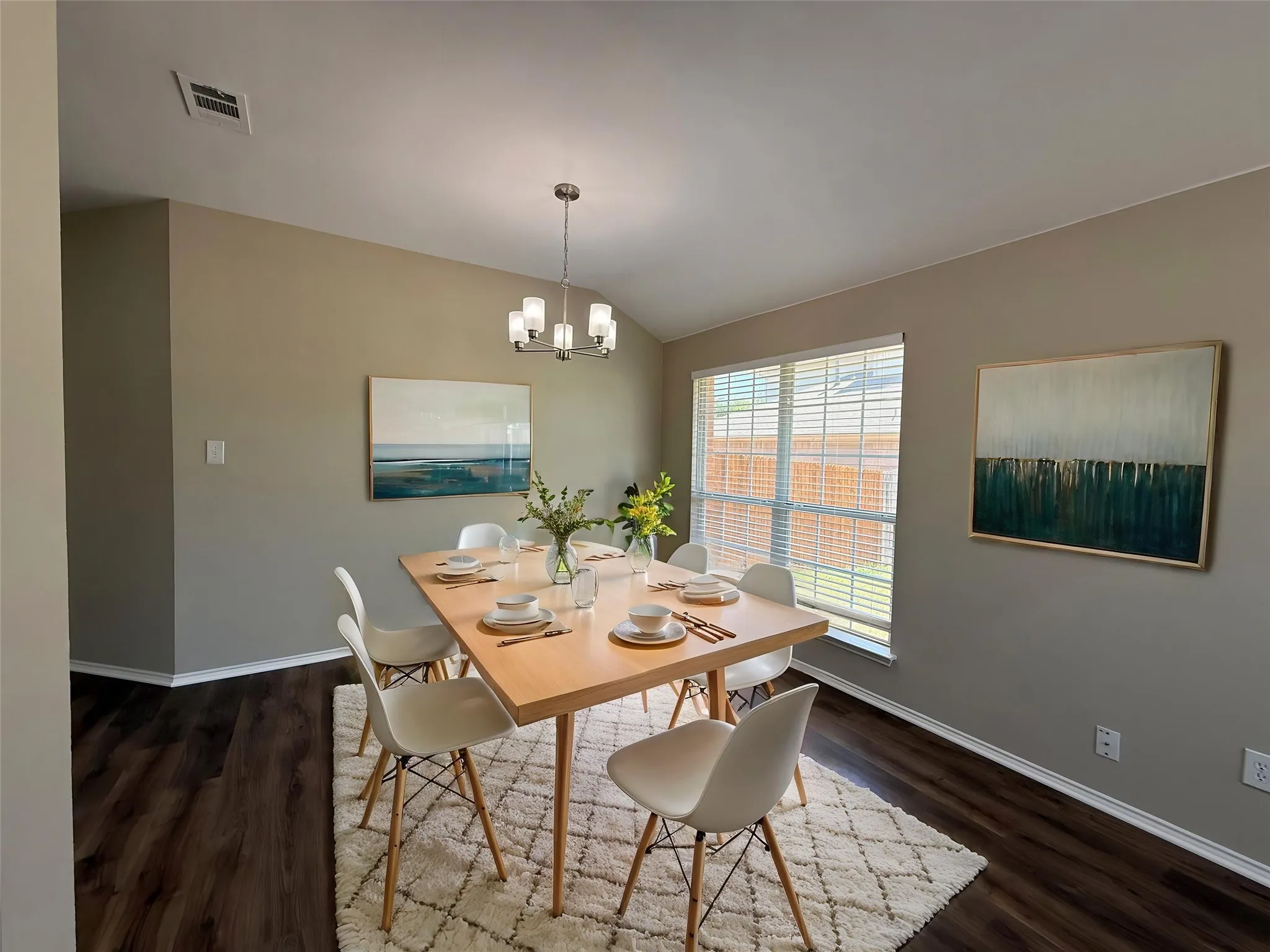 Single Family Residence For Sale in Rockwall County , 2110 Gleaner Drive, Rockwall, Texas 75032, 4 Bedroom, 2 Bathroom, 2 Garage spaces, 2,102 Sqft, built in 2004, mls#21358475, Real Estate Agent in Rockwall, Homes For Sale in Rockwall county, Homes For Sale in Rockwall, Realtor in Rockwall Texas, Real Estate Brokerage Independent Realty Texas, Luminita Cordes Realtor