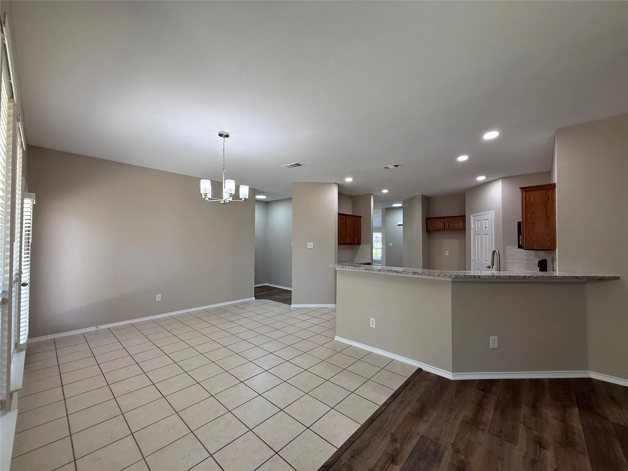 Single Family Residence For Sale in Rockwall County , 2110 Gleaner Drive, Rockwall, Texas 75032, 4 Bedroom, 2 Bathroom, 2 Garage spaces, 2,102 Sqft, built in 2004, mls#21358475, Real Estate Agent in Rockwall, Homes For Sale in Rockwall county, Homes For Sale in Rockwall, Realtor in Rockwall Texas, Real Estate Brokerage Independent Realty Texas, Luminita Cordes Realtor