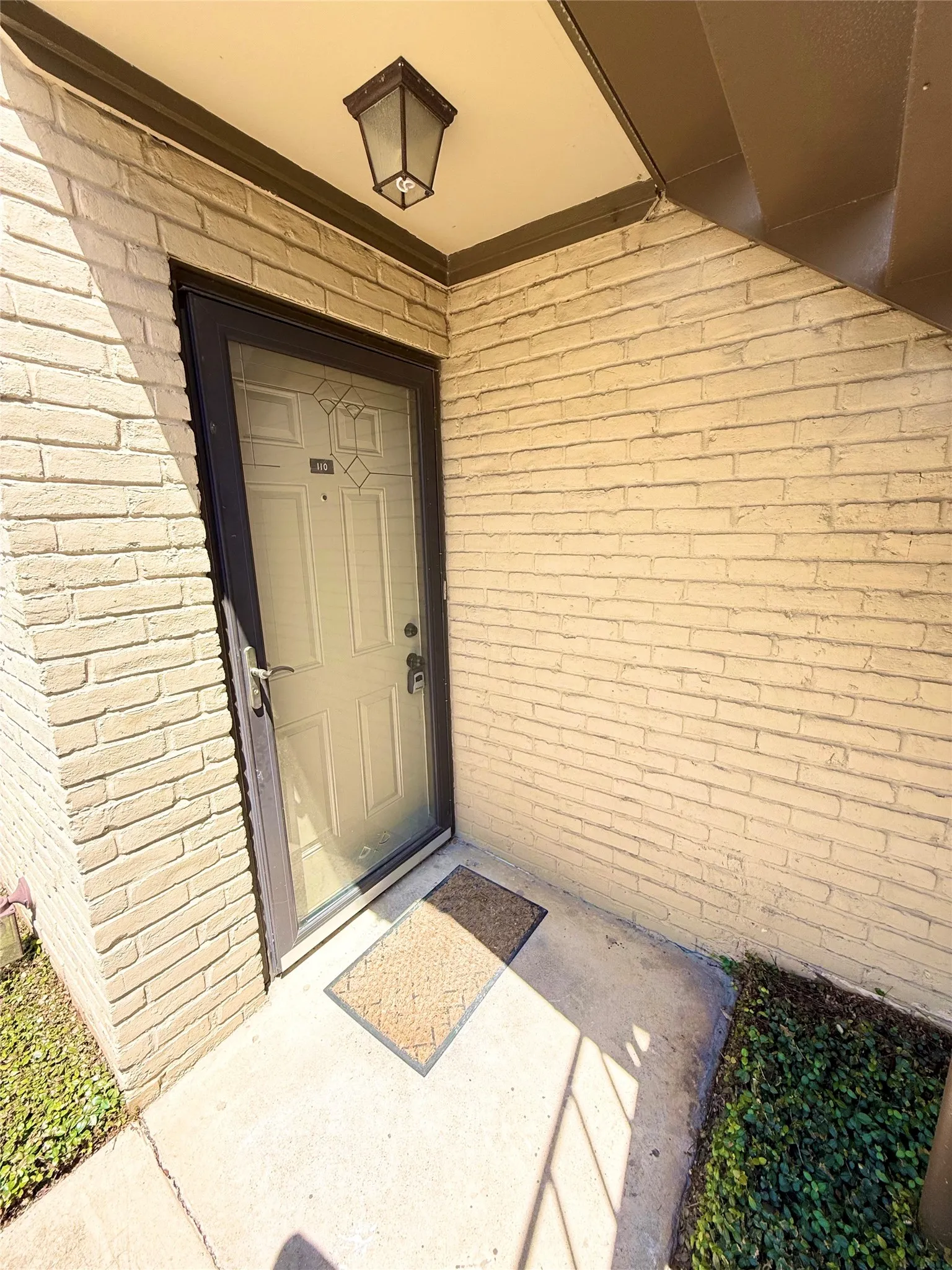 Condominium For Rent in Dallas County , 10650 Steppington Drive 110, Dallas, Texas 75230, 1 Bedroom, 1 Bathroom, Garage spaces, 769 Sqft, built in 1979, mls#21360511, Real Estate Agent in Dallas, Homes For Rent in Dallas county, Homes For Rent in Dallas, Realtor in Dallas Texas, Real Estate Brokerage Independent Realty Texas, Luminita Cordes Realtor