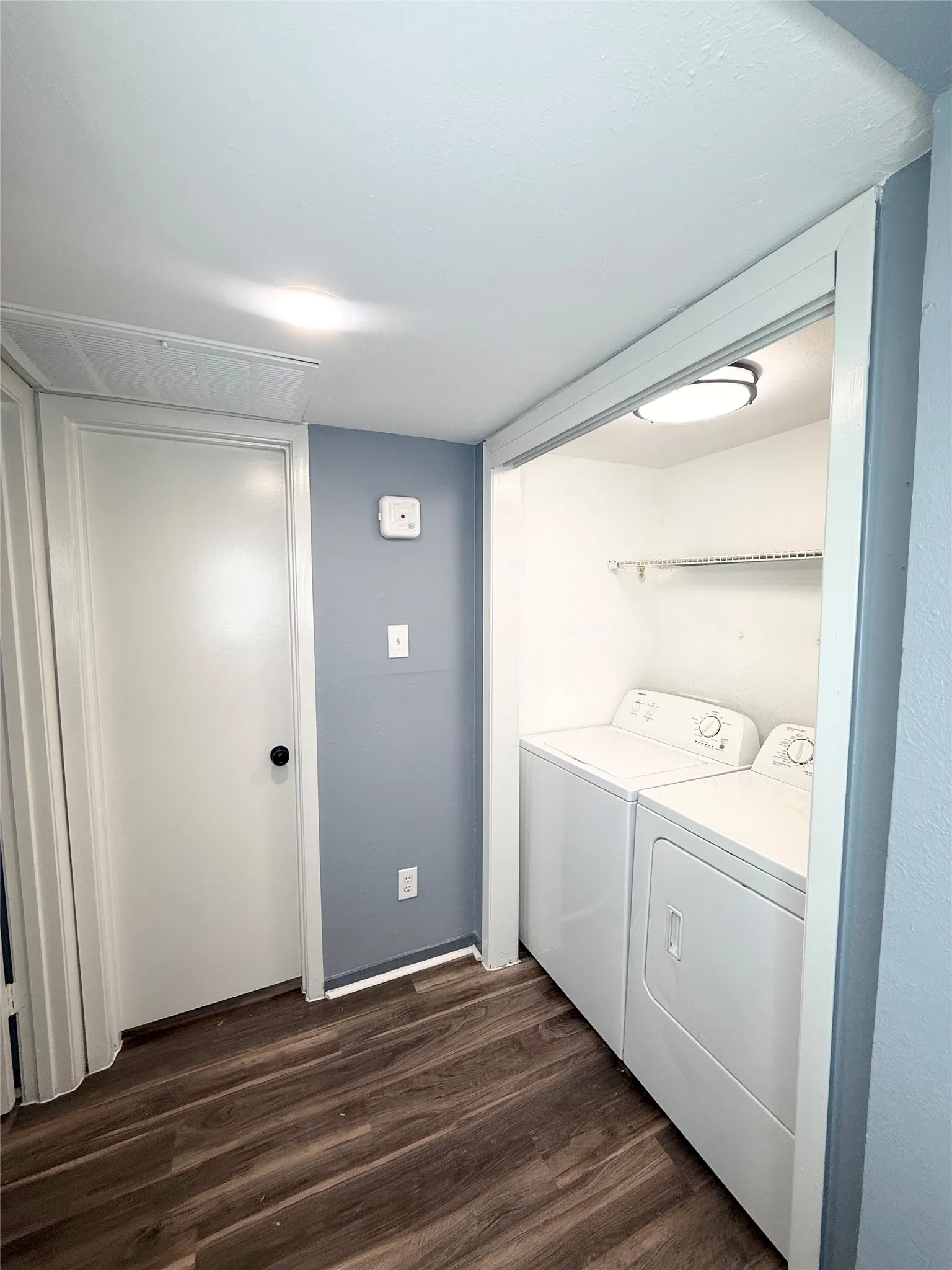 Condominium For Rent in Dallas County , 10650 Steppington Drive 110, Dallas, Texas 75230, 1 Bedroom, 1 Bathroom, Garage spaces, 769 Sqft, built in 1979, mls#21360511, Real Estate Agent in Dallas, Homes For Rent in Dallas county, Homes For Rent in Dallas, Realtor in Dallas Texas, Real Estate Brokerage Independent Realty Texas, Luminita Cordes Realtor