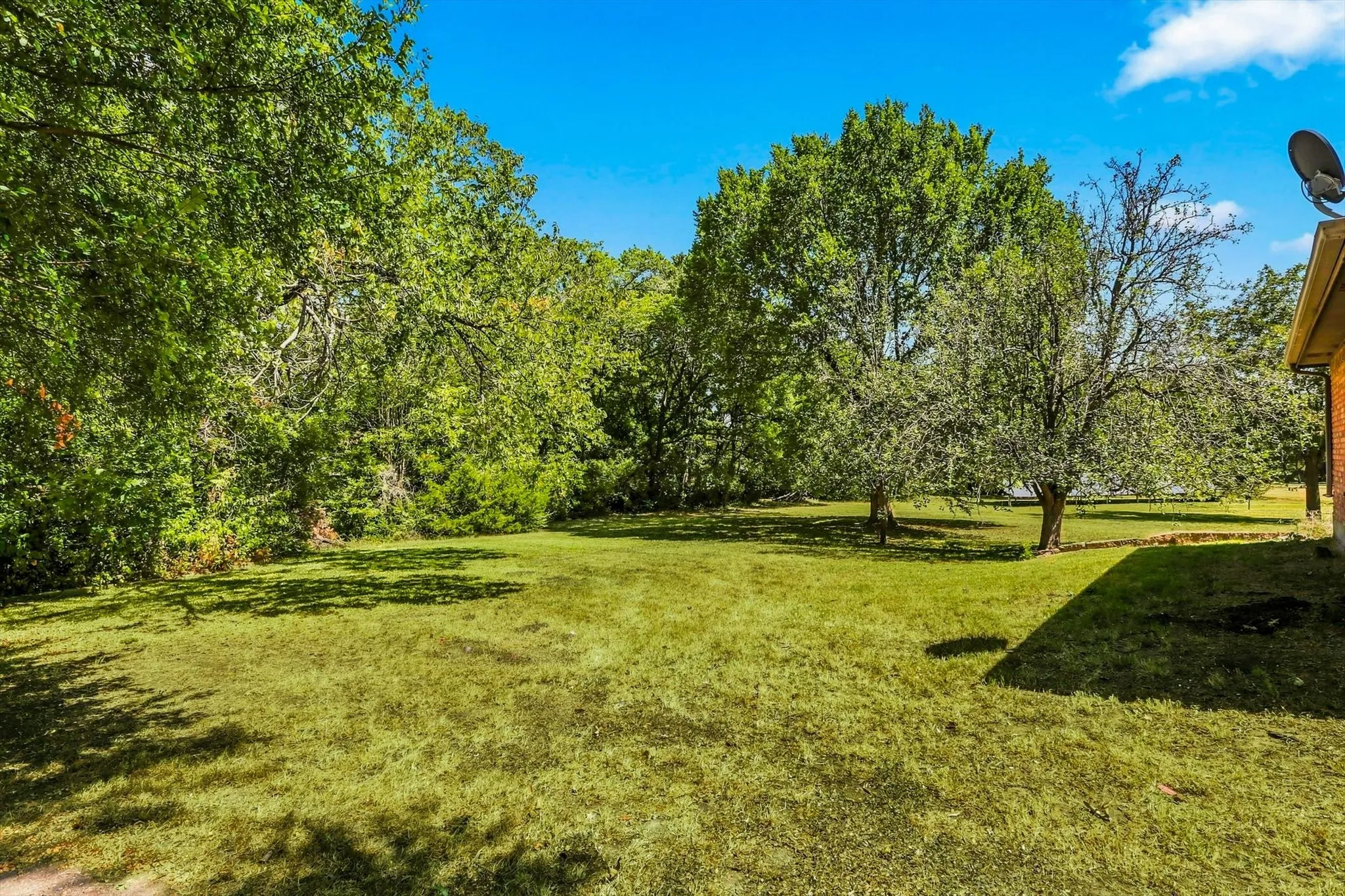 Single Family Residence For Sale in Dallas County , 205 Split Rock Terrace, Ovilla, Texas 75154, 3 Bedroom, 3 Bathroom, 2 Garage spaces, 3,065 Sqft, built in 1984, mls#21353908, Real Estate Agent in Ovilla, Homes For Sale in Dallas county, Homes For Sale in Ovilla, Realtor in Ovilla Texas, Real Estate Brokerage Independent Realty Texas, Luminita Cordes Realtor