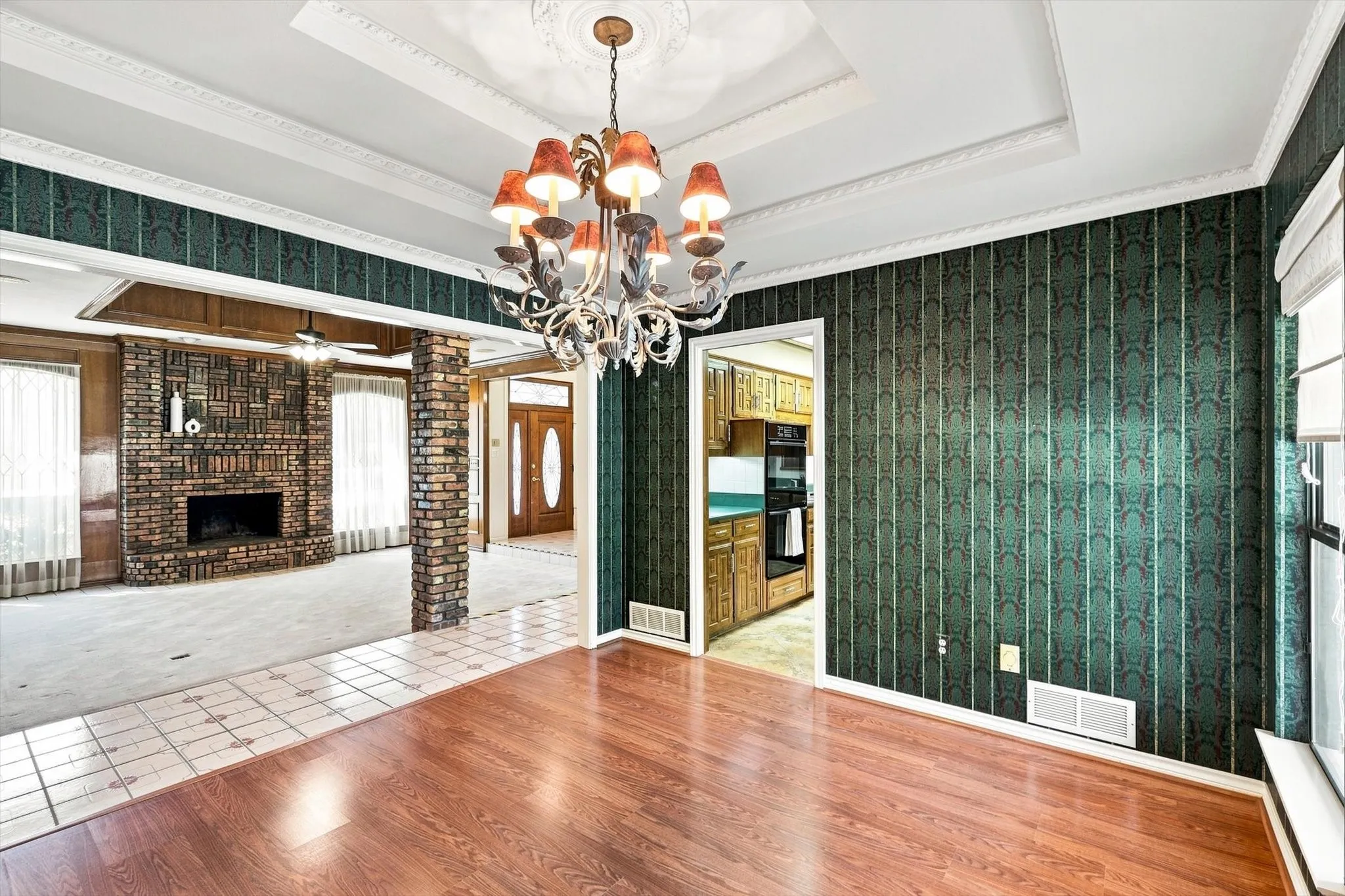 Single Family Residence For Sale in Dallas County , 205 Split Rock Terrace, Ovilla, Texas 75154, 3 Bedroom, 3 Bathroom, 2 Garage spaces, 3,065 Sqft, built in 1984, mls#21353908, Real Estate Agent in Ovilla, Homes For Sale in Dallas county, Homes For Sale in Ovilla, Realtor in Ovilla Texas, Real Estate Brokerage Independent Realty Texas, Luminita Cordes Realtor