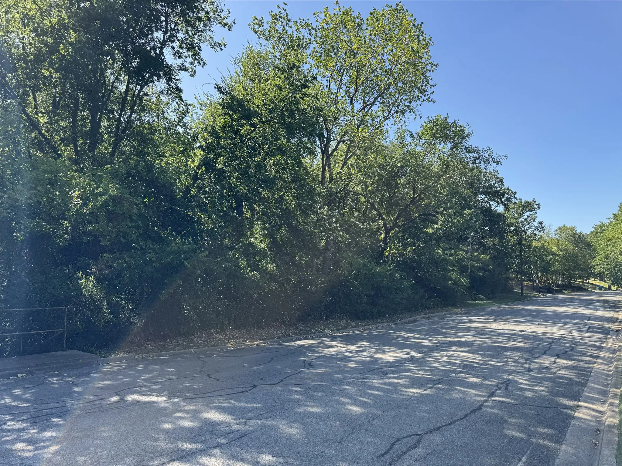 Unimproved Land For Sale in Grayson County , TBD W Crawford Street, Denison, Texas 75020, 0, 0, Garage spaces, 0 Sqft, built in 0, Price $250,000, mls#21360637, Real Estate Agent in Denison, Homes For Sale in Grayson county, Homes For Sale in Denison, Realtor in Denison Texas, Real Estate Brokerage Independent Realty Texas, Luminita Cordes Realtor