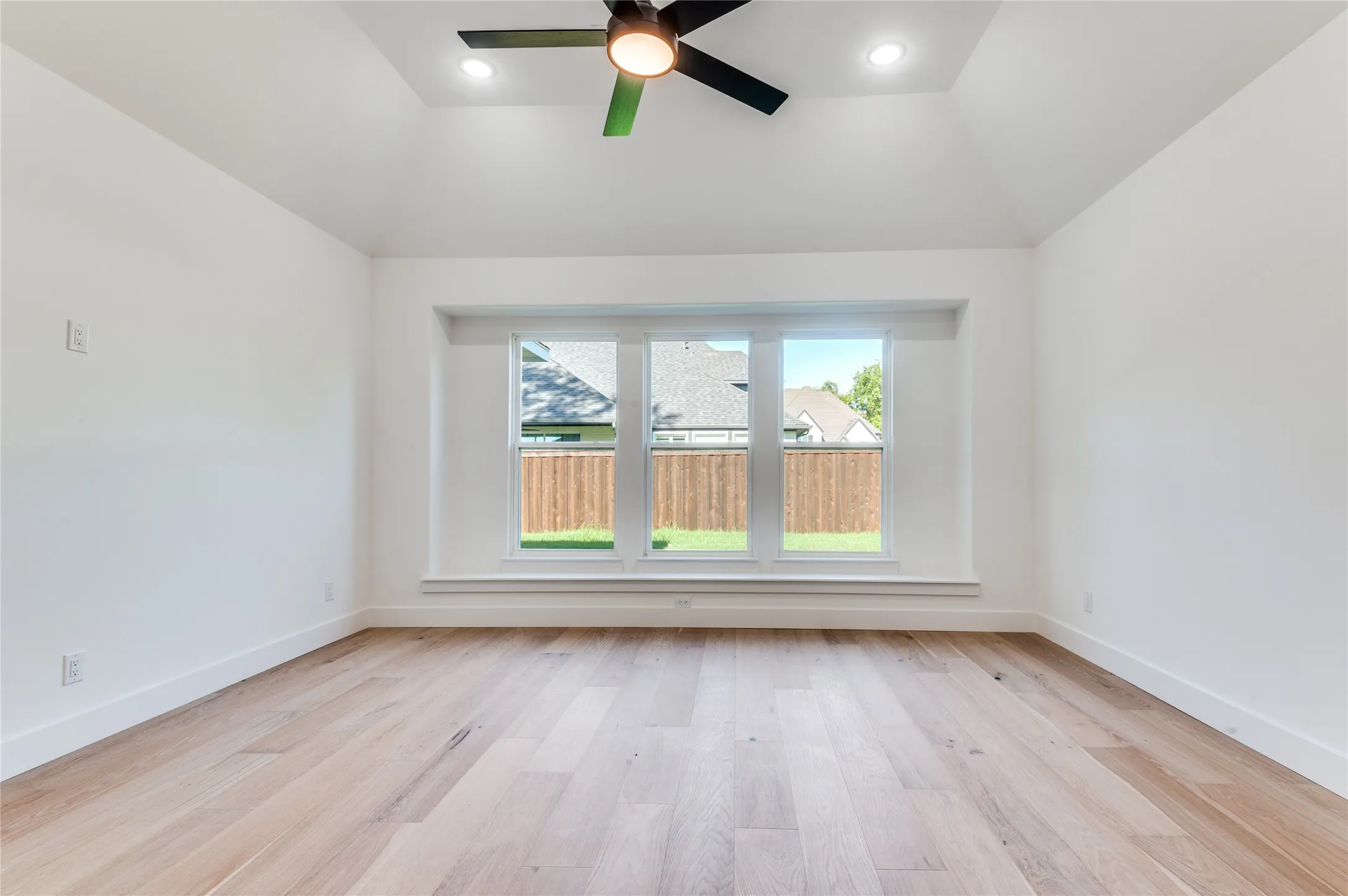 Single Family Residence For Sale in Tarrant County , 99 Kay Lane, Westworth Village, Texas 76114, 5 Bedroom, 4 Bathroom, 2 Garage spaces, 3,766 Sqft, built in 2025, mls#21360624, Real Estate Agent in Westworth Village, Homes For Sale in Tarrant county, Homes For Sale in Westworth Village, Realtor in Westworth Village Texas, Real Estate Brokerage Independent Realty Texas, Luminita Cordes Realtor