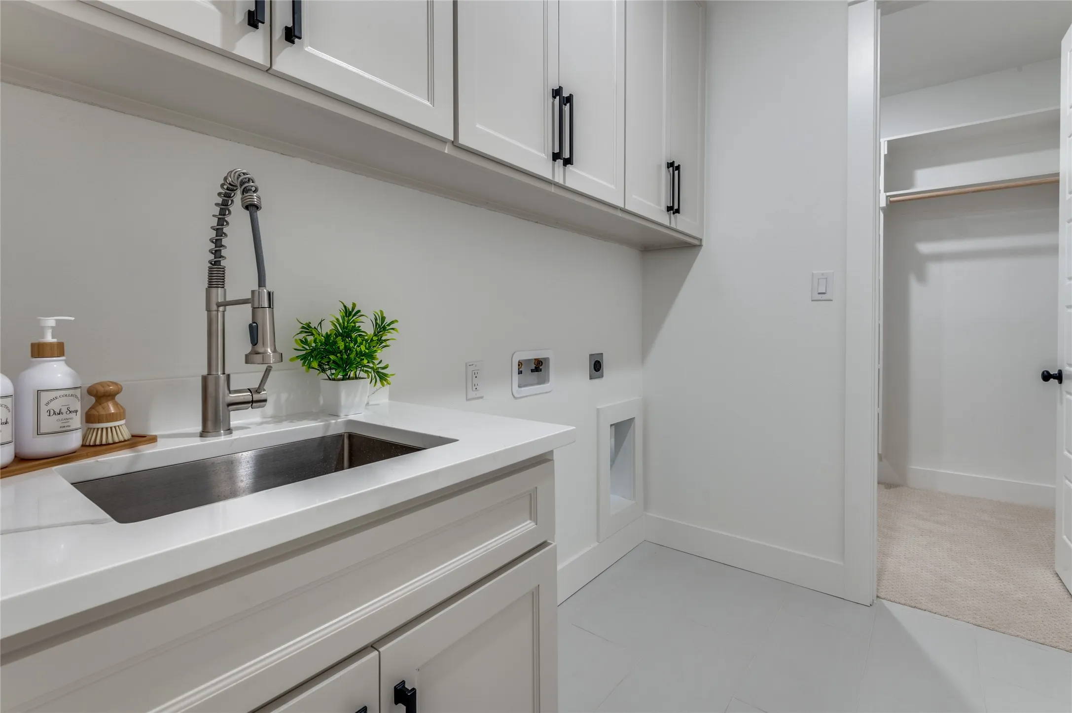 Single Family Residence For Sale in Tarrant County , 99 Kay Lane, Westworth Village, Texas 76114, 5 Bedroom, 4 Bathroom, 2 Garage spaces, 3,766 Sqft, built in 2025, mls#21360624, Real Estate Agent in Westworth Village, Homes For Sale in Tarrant county, Homes For Sale in Westworth Village, Realtor in Westworth Village Texas, Real Estate Brokerage Independent Realty Texas, Luminita Cordes Realtor