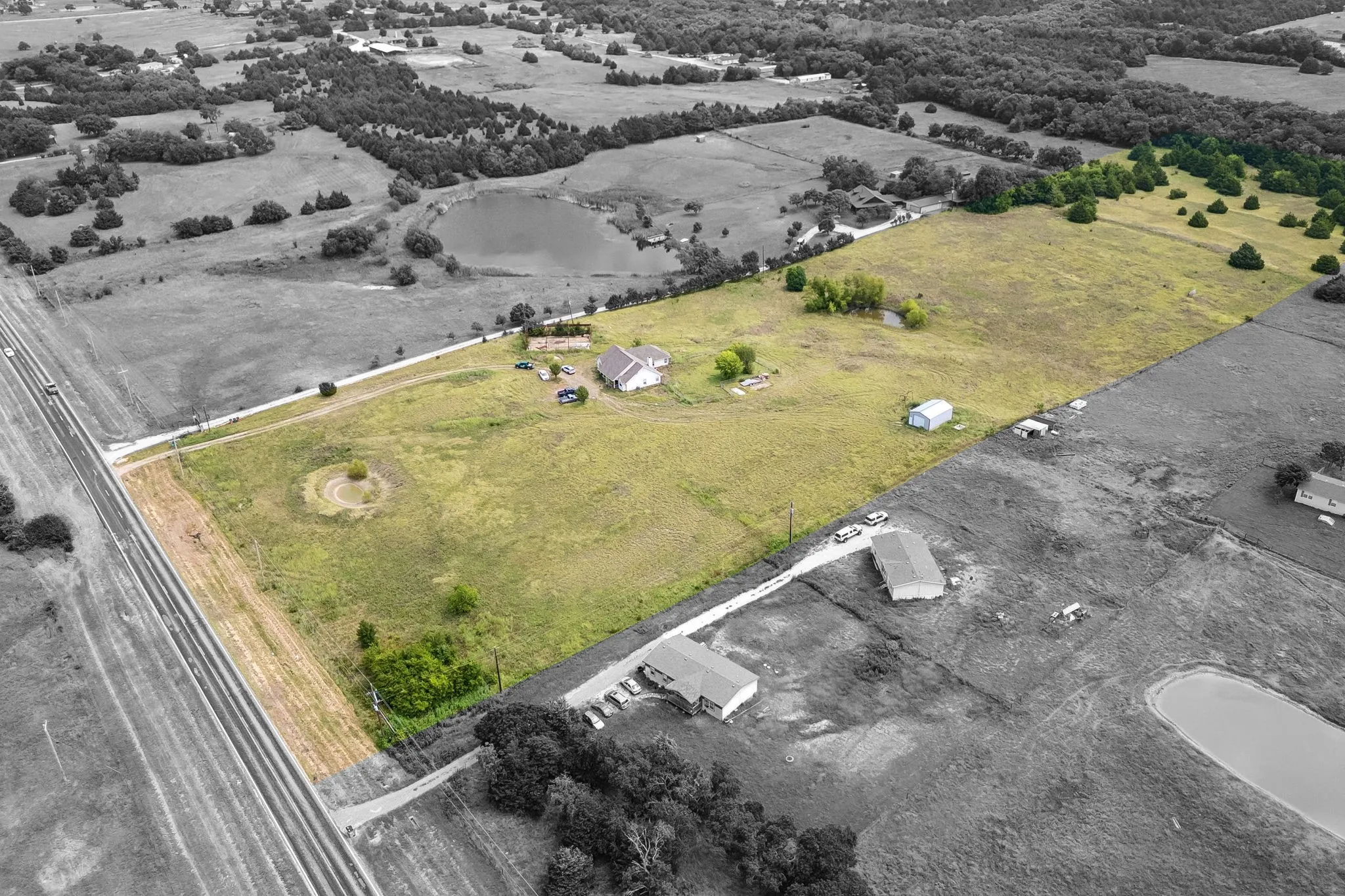 Single Family Residence For Sale in Hunt County , 3691 Fm 36 N, Farmersville, Texas 75442, 4 Bedroom, 3 Bathroom, 3 Garage spaces, 2,521 Sqft, built in 2000, mls#21359015, Real Estate Agent in Farmersville, Homes For Sale in Hunt county, Homes For Sale in Farmersville, Realtor in Farmersville Texas, Real Estate Brokerage Independent Realty Texas, Luminita Cordes Realtor