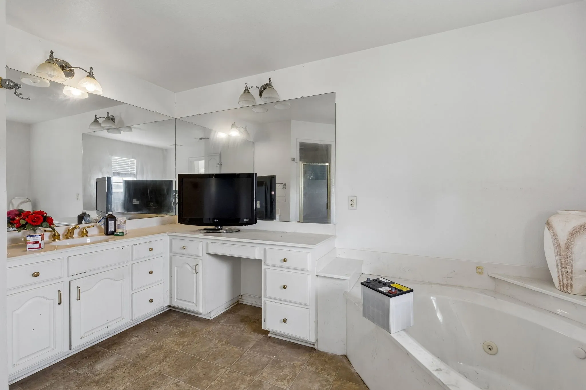 Single Family Residence For Sale in Hunt County , 3691 Fm 36 N, Farmersville, Texas 75442, 4 Bedroom, 3 Bathroom, 3 Garage spaces, 2,521 Sqft, built in 2000, mls#21359015, Real Estate Agent in Farmersville, Homes For Sale in Hunt county, Homes For Sale in Farmersville, Realtor in Farmersville Texas, Real Estate Brokerage Independent Realty Texas, Luminita Cordes Realtor