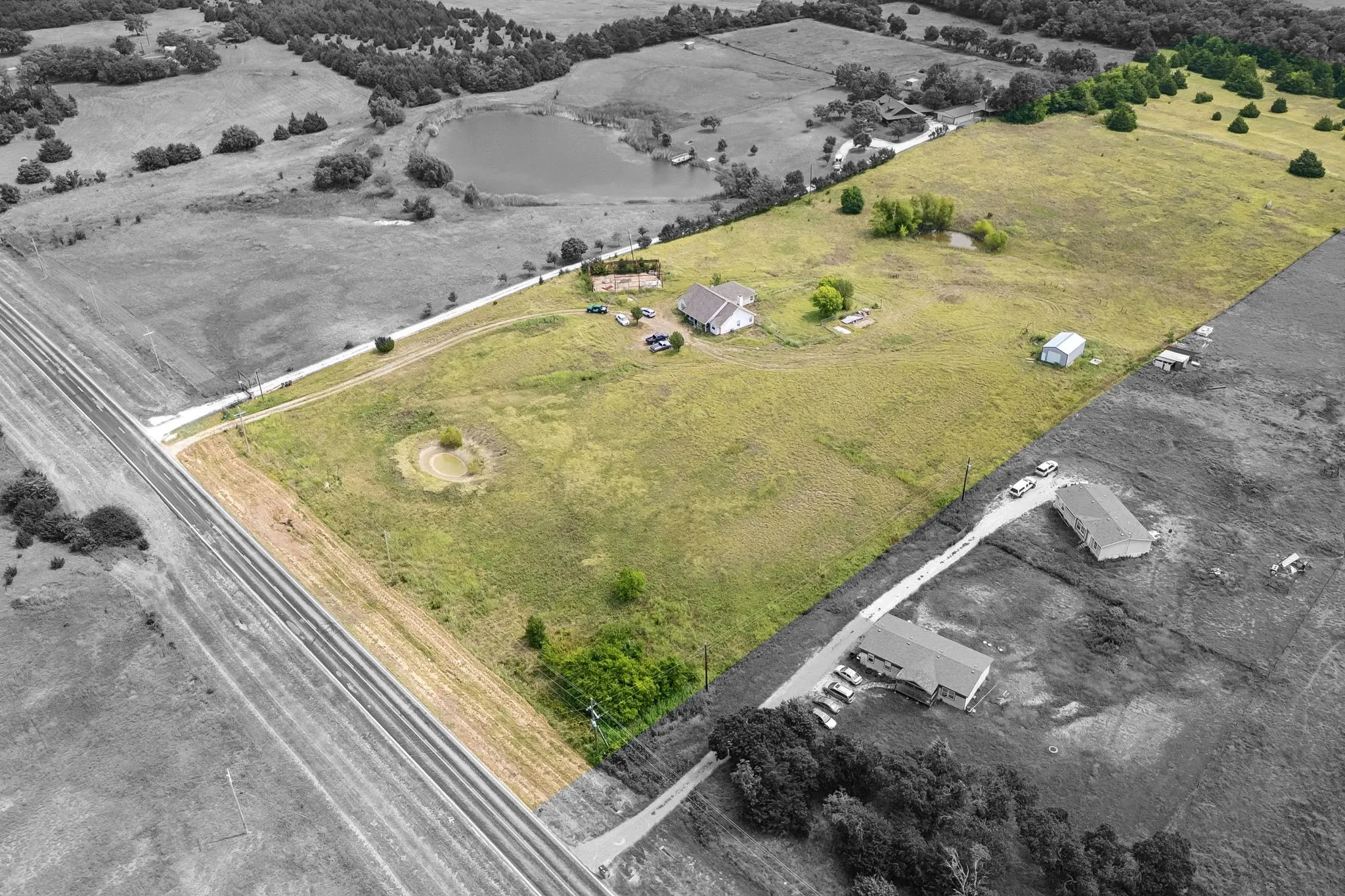 Single Family Residence For Sale in Hunt County , 3691 Fm 36 N, Farmersville, Texas 75442, 4 Bedroom, 3 Bathroom, 3 Garage spaces, 2,521 Sqft, built in 2000, mls#21359015, Real Estate Agent in Farmersville, Homes For Sale in Hunt county, Homes For Sale in Farmersville, Realtor in Farmersville Texas, Real Estate Brokerage Independent Realty Texas, Luminita Cordes Realtor