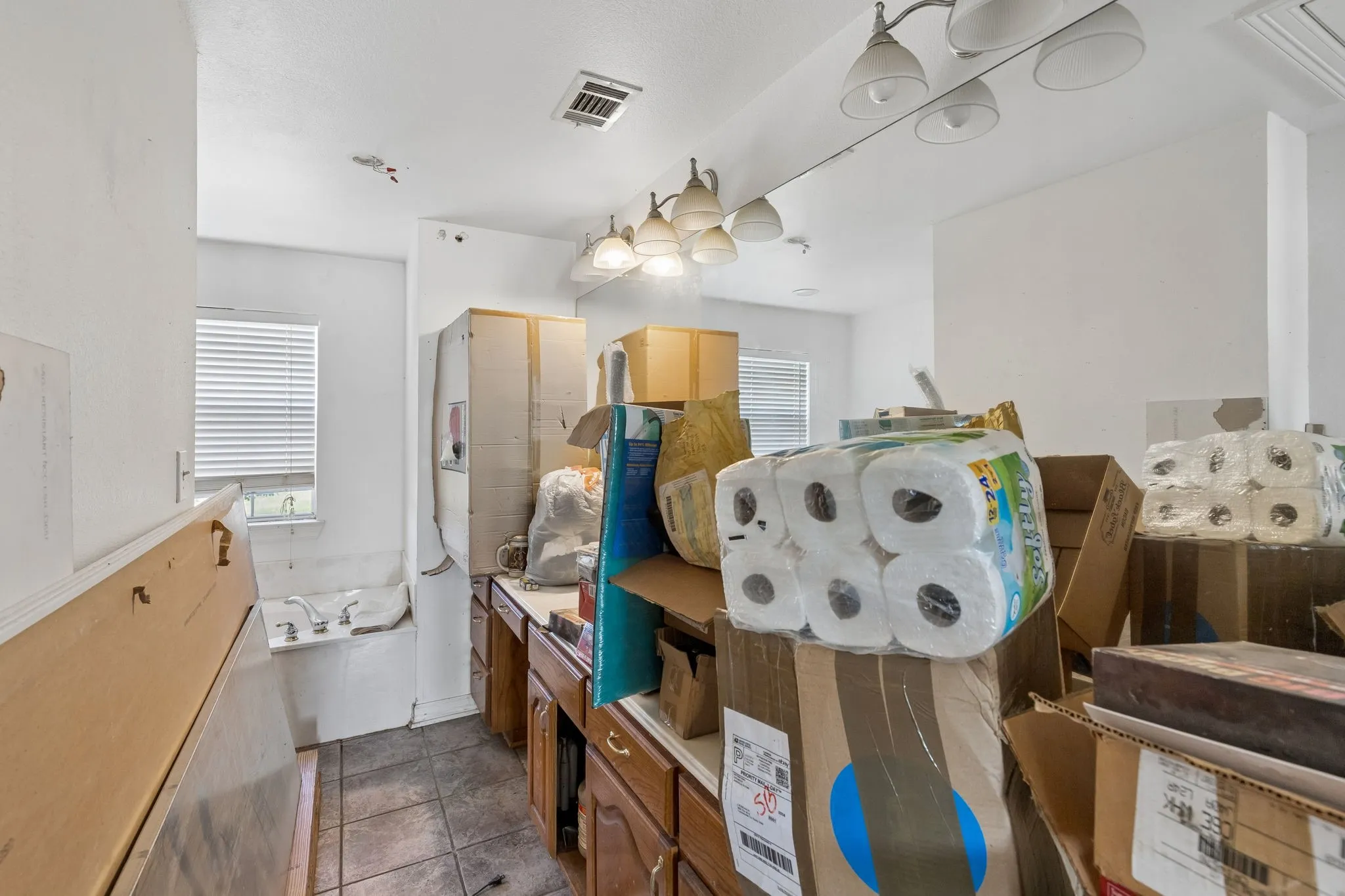 Single Family Residence For Sale in Hunt County , 3691 Fm 36 N, Farmersville, Texas 75442, 4 Bedroom, 3 Bathroom, 3 Garage spaces, 2,521 Sqft, built in 2000, mls#21359015, Real Estate Agent in Farmersville, Homes For Sale in Hunt county, Homes For Sale in Farmersville, Realtor in Farmersville Texas, Real Estate Brokerage Independent Realty Texas, Luminita Cordes Realtor