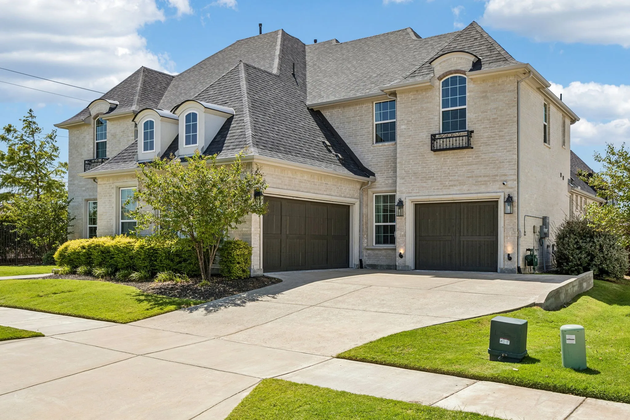 Three car garage