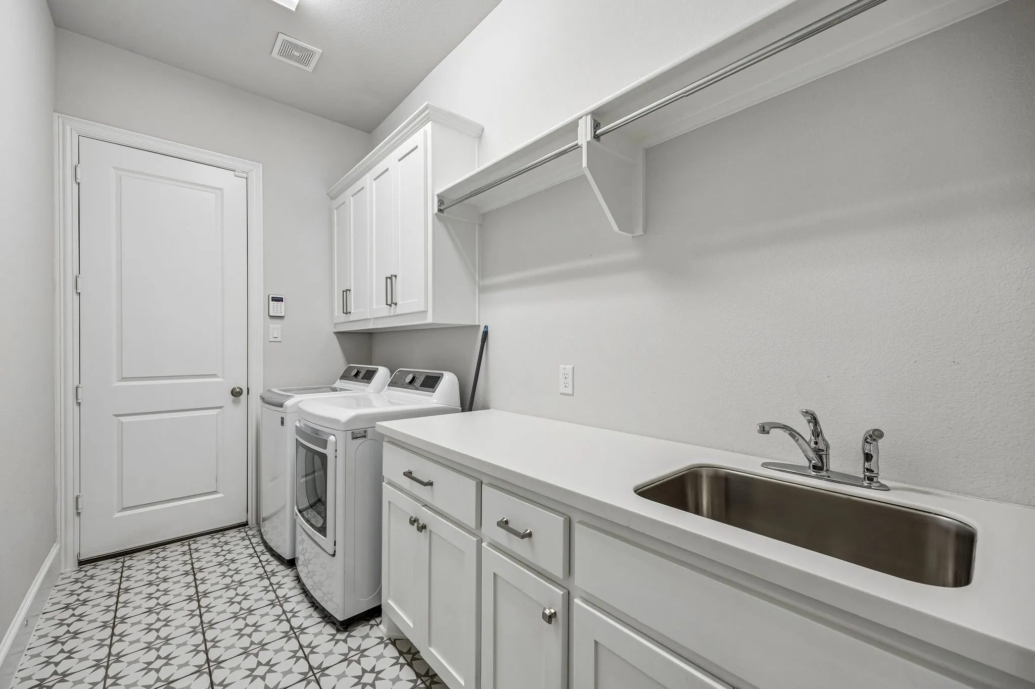 Single Family Residence For Rent in Denton County , 3721 Dewberry Lane, Prosper, Texas 75078, 5 Bedroom, 7 Bathroom, 3 Garage spaces, 4,643 Sqft, built in 2022, mls#21360627, Real Estate Agent in Prosper, Homes For Rent in Denton county, Homes For Rent in Prosper, Realtor in Prosper Texas, Real Estate Brokerage Independent Realty Texas, Luminita Cordes Realtor