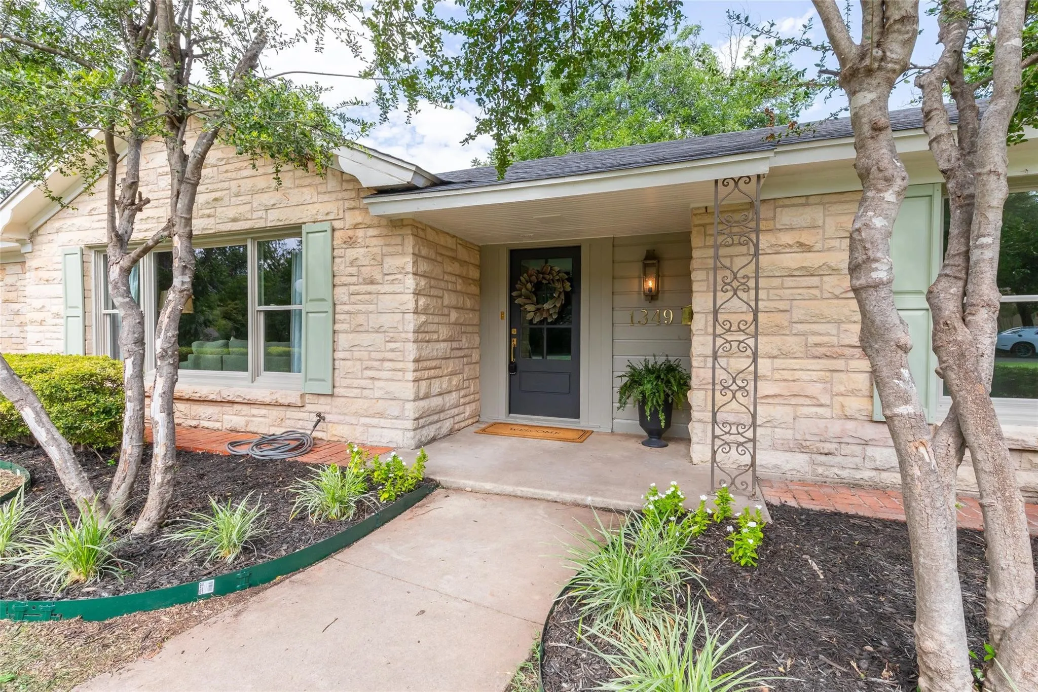 Single Family Residence For Sale in Taylor County , 1349 SYLVAN Drive, Abilene, Texas 79605, 3 Bedroom, 2 Bathroom, 2 Garage spaces, 2,382 Sqft, built in 1949, mls#21360634, Real Estate Agent in Abilene, Homes For Sale in Taylor county, Homes For Sale in Abilene, Realtor in Abilene Texas, Real Estate Brokerage Independent Realty Texas, Luminita Cordes Realtor