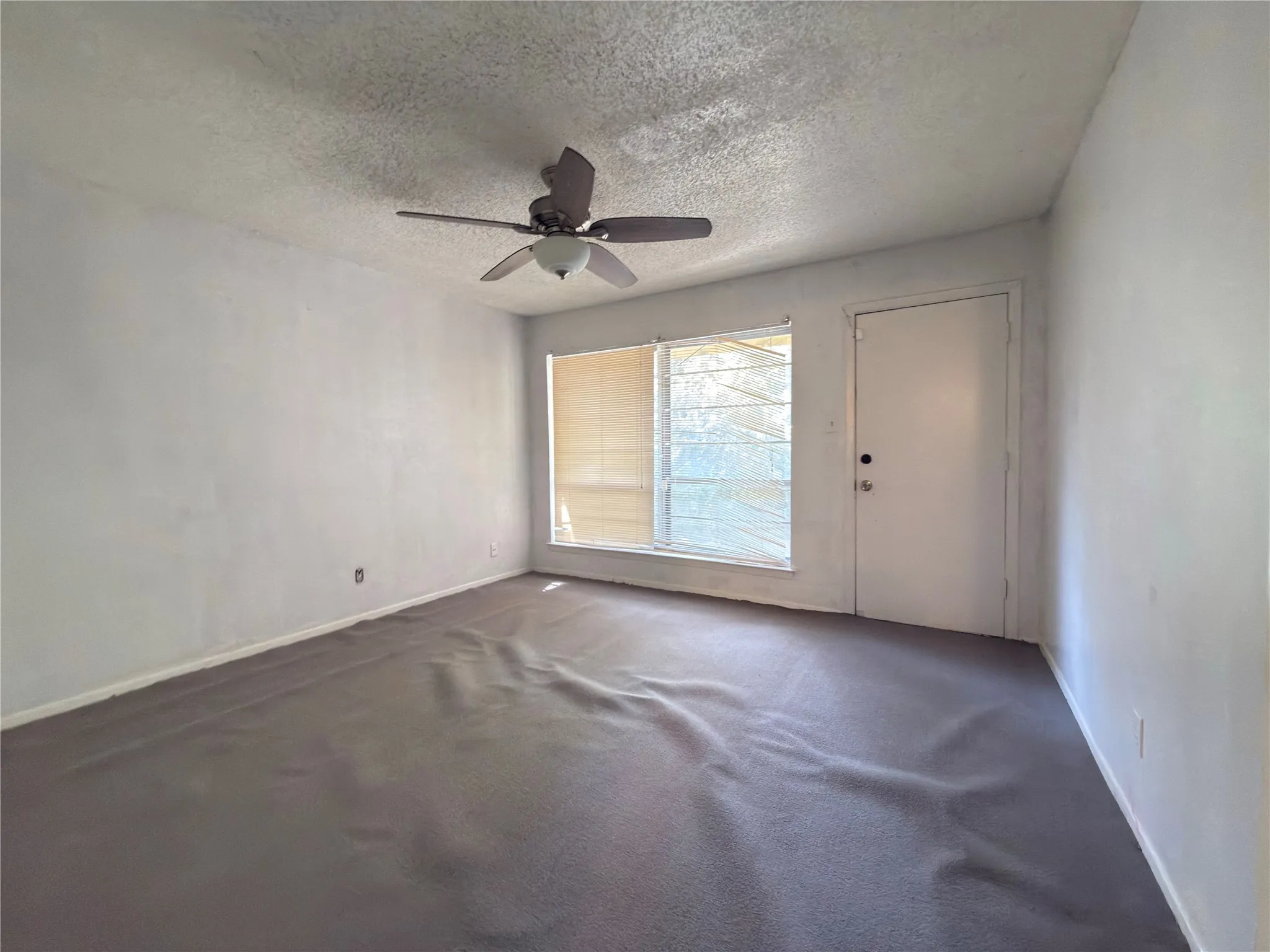 Condominium For Sale in Tarrant County , 6032 Westridge Lane 201, Fort Worth, Texas 76116, 3 Bedroom, 3 Bathroom, 2 Garage spaces, 1,792 Sqft, built in 1969, mls#21358231, Real Estate Agent in Fort Worth, Homes For Sale in Tarrant county, Homes For Sale in Fort Worth, Realtor in Fort Worth Texas, Real Estate Brokerage Independent Realty Texas, Luminita Cordes Realtor