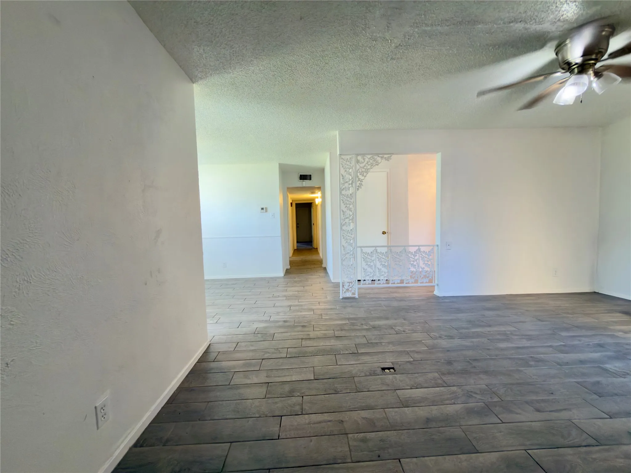 Condominium For Sale in Tarrant County , 6032 Westridge Lane 201, Fort Worth, Texas 76116, 3 Bedroom, 3 Bathroom, 2 Garage spaces, 1,792 Sqft, built in 1969, mls#21358231, Real Estate Agent in Fort Worth, Homes For Sale in Tarrant county, Homes For Sale in Fort Worth, Realtor in Fort Worth Texas, Real Estate Brokerage Independent Realty Texas, Luminita Cordes Realtor