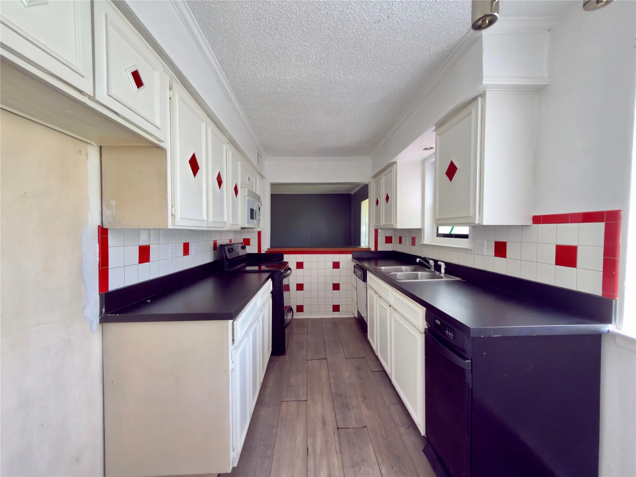 Condominium For Sale in Tarrant County , 6032 Westridge Lane 201, Fort Worth, Texas 76116, 3 Bedroom, 3 Bathroom, 2 Garage spaces, 1,792 Sqft, built in 1969, mls#21358231, Real Estate Agent in Fort Worth, Homes For Sale in Tarrant county, Homes For Sale in Fort Worth, Realtor in Fort Worth Texas, Real Estate Brokerage Independent Realty Texas, Luminita Cordes Realtor