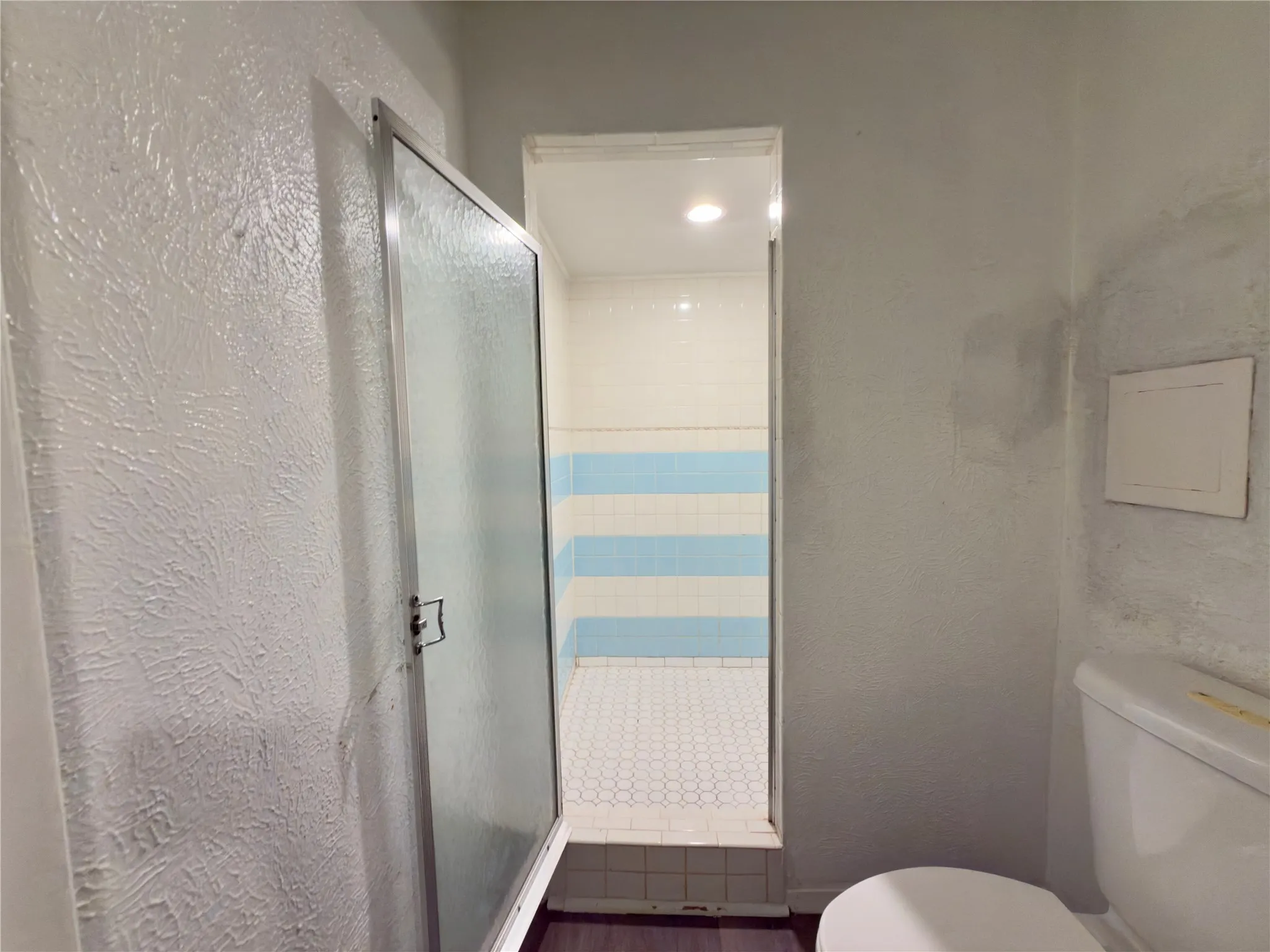 Condominium For Sale in Tarrant County , 6032 Westridge Lane 201, Fort Worth, Texas 76116, 3 Bedroom, 3 Bathroom, 2 Garage spaces, 1,792 Sqft, built in 1969, mls#21358231, Real Estate Agent in Fort Worth, Homes For Sale in Tarrant county, Homes For Sale in Fort Worth, Realtor in Fort Worth Texas, Real Estate Brokerage Independent Realty Texas, Luminita Cordes Realtor