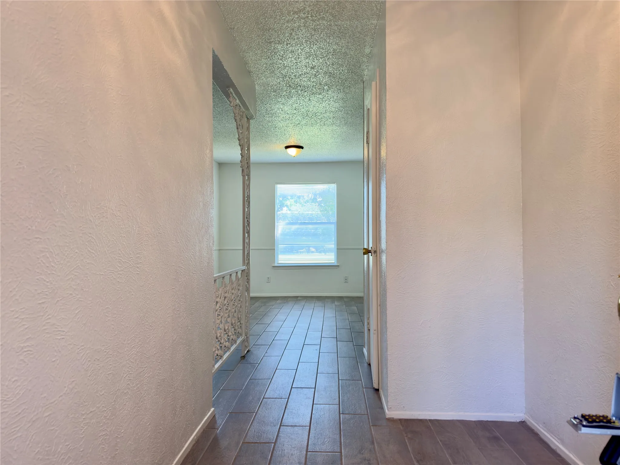 Condominium For Sale in Tarrant County , 6032 Westridge Lane 201, Fort Worth, Texas 76116, 3 Bedroom, 3 Bathroom, 2 Garage spaces, 1,792 Sqft, built in 1969, mls#21358231, Real Estate Agent in Fort Worth, Homes For Sale in Tarrant county, Homes For Sale in Fort Worth, Realtor in Fort Worth Texas, Real Estate Brokerage Independent Realty Texas, Luminita Cordes Realtor