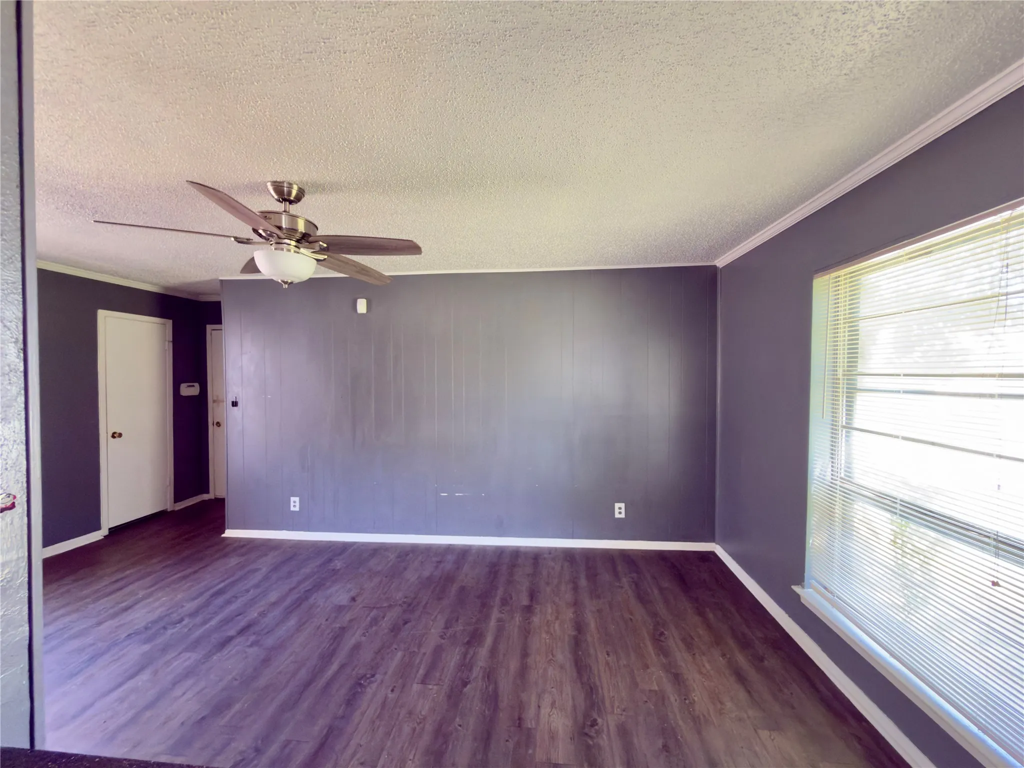 Condominium For Sale in Tarrant County , 6032 Westridge Lane 201, Fort Worth, Texas 76116, 3 Bedroom, 3 Bathroom, 2 Garage spaces, 1,792 Sqft, built in 1969, mls#21358231, Real Estate Agent in Fort Worth, Homes For Sale in Tarrant county, Homes For Sale in Fort Worth, Realtor in Fort Worth Texas, Real Estate Brokerage Independent Realty Texas, Luminita Cordes Realtor