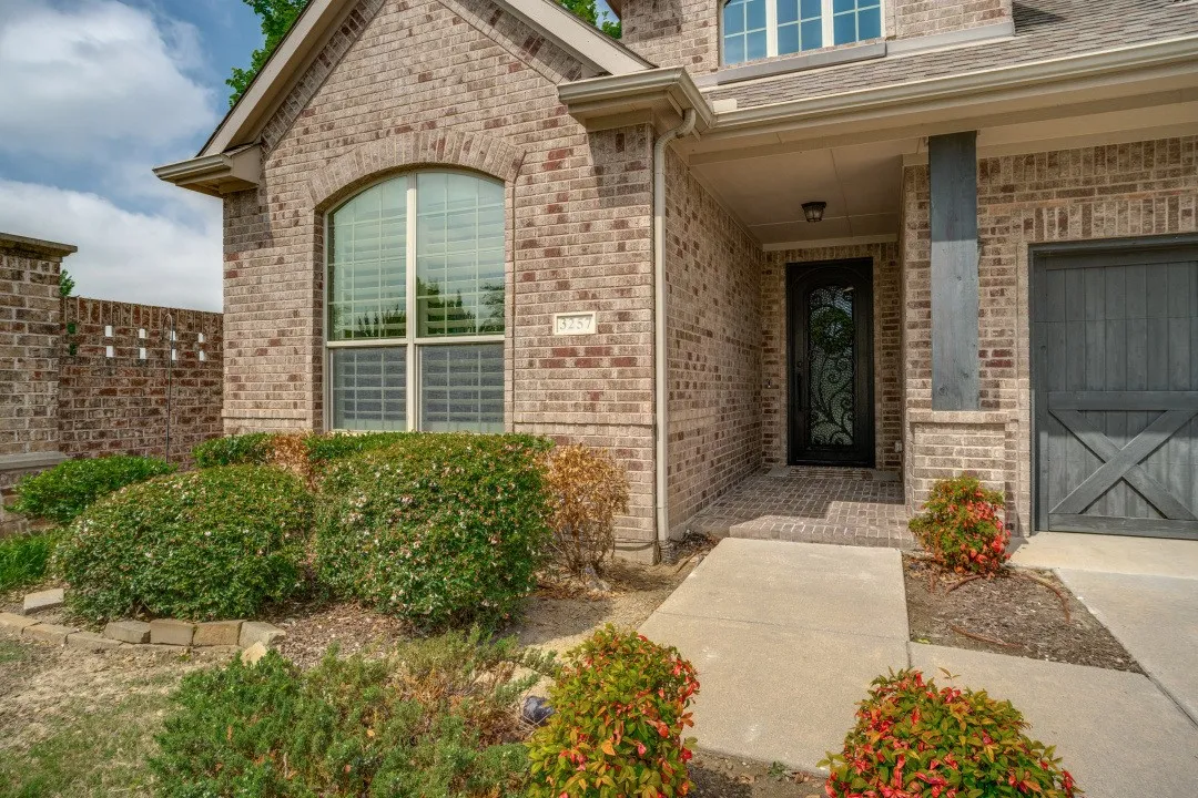 Single Family Residence For Sale in Collin County , 3257 Sky Lane, Celina, Texas 75009, 3 Bedroom, 2 Bathroom, 2 Garage spaces, 2,236 Sqft, built in 2016, mls#21360657, Real Estate Agent in Celina, Homes For Sale in Collin county, Homes For Sale in Celina, Realtor in Celina Texas, Real Estate Brokerage Independent Realty Texas, Luminita Cordes Realtor