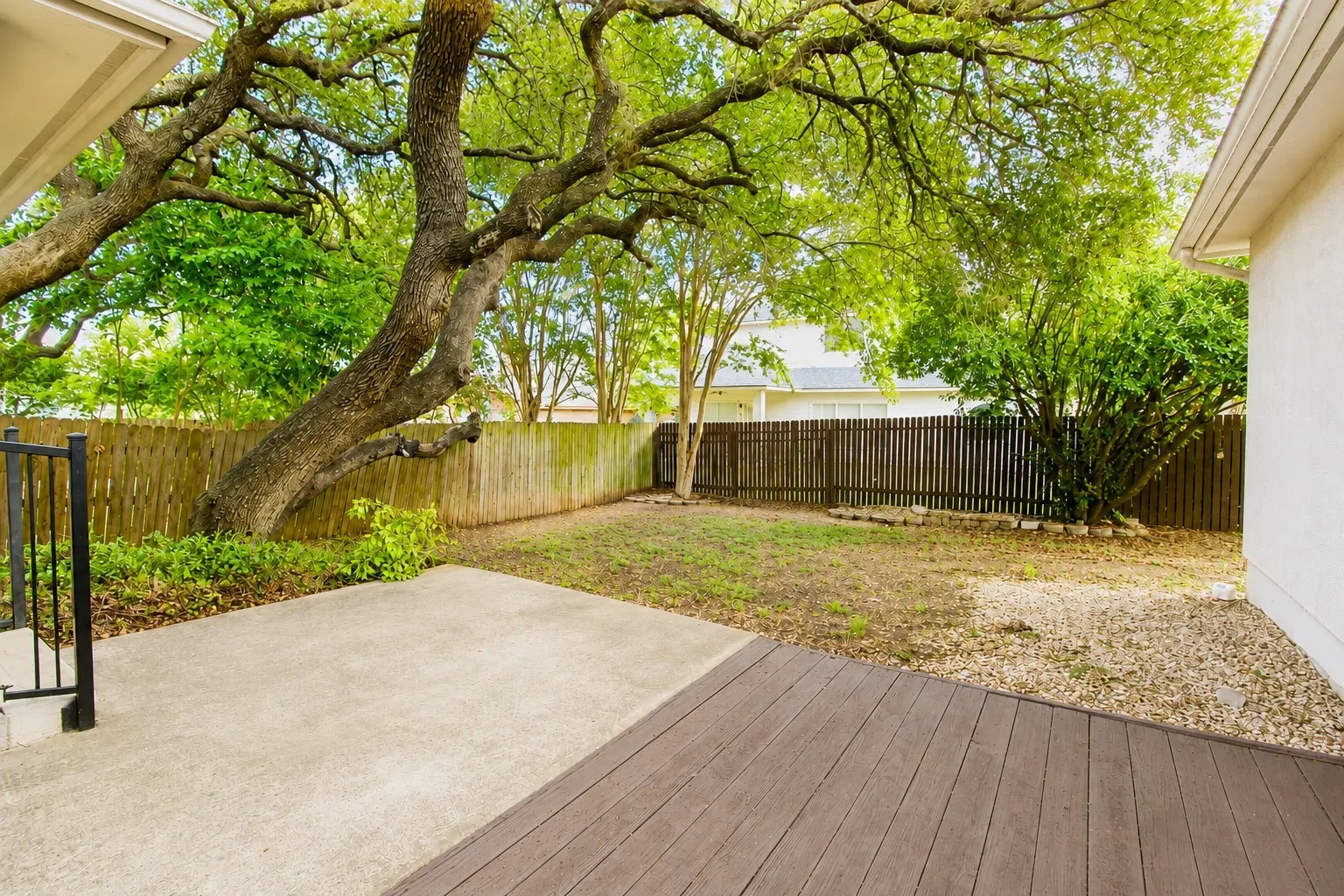 Single Family Residence For Sale in Bexar County , 7 Nikita Drive, San Antonio, Texas 78248, 4 Bedroom, 2 Bathroom, 2 Garage spaces, 2,128 Sqft, built in 1996, Price $415,000, mls#21356143, Real Estate Agent in San Antonio, Homes For Sale in Bexar county, Homes For Sale in San Antonio, Realtor in San Antonio Texas, Real Estate Brokerage Independent Realty Texas, Luminita Cordes Realtor