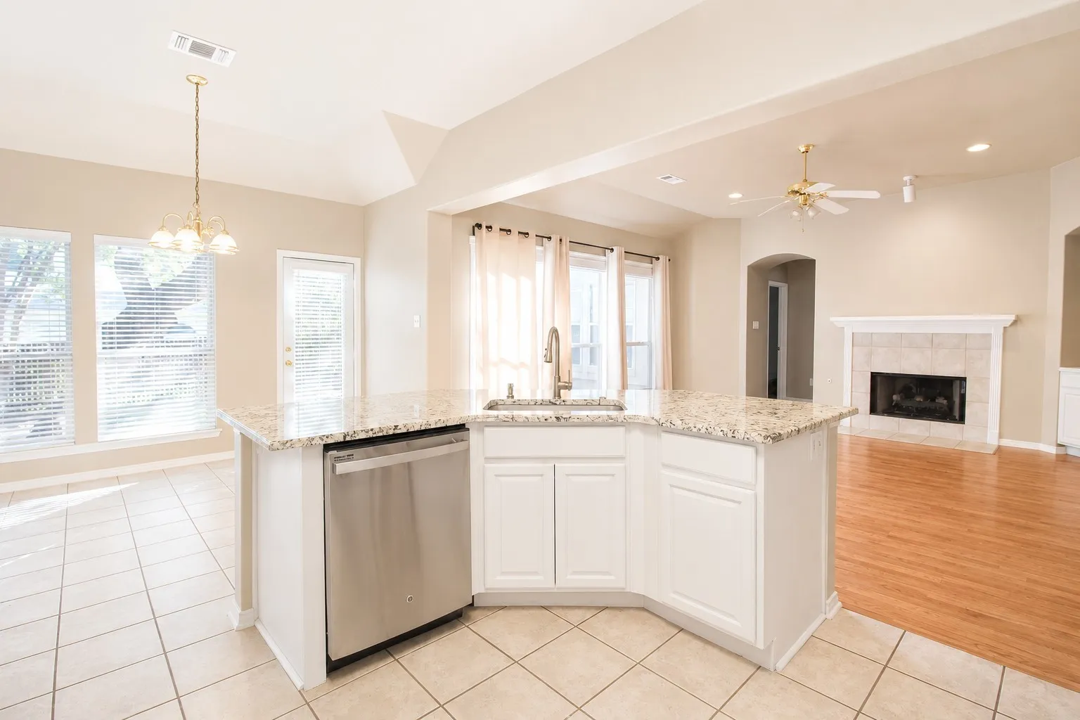 Single Family Residence For Sale in Bexar County , 7 Nikita Drive, San Antonio, Texas 78248, 4 Bedroom, 2 Bathroom, 2 Garage spaces, 2,128 Sqft, built in 1996, Price $415,000, mls#21356143, Real Estate Agent in San Antonio, Homes For Sale in Bexar county, Homes For Sale in San Antonio, Realtor in San Antonio Texas, Real Estate Brokerage Independent Realty Texas, Luminita Cordes Realtor