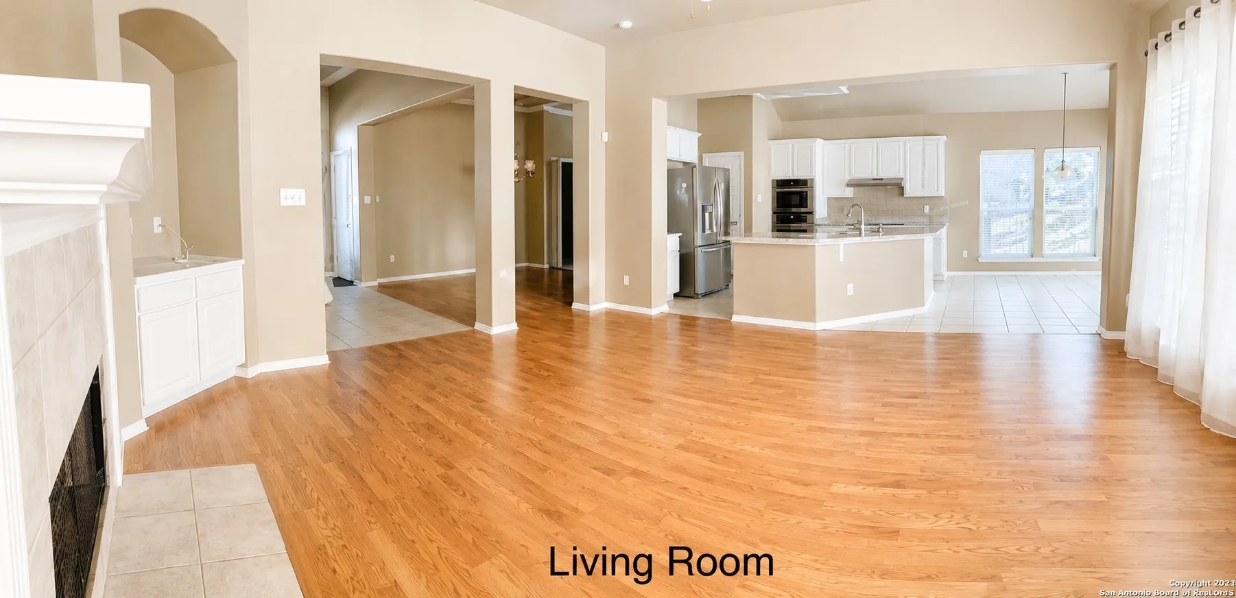 Single Family Residence For Sale in Bexar County , 7 Nikita Drive, San Antonio, Texas 78248, 4 Bedroom, 2 Bathroom, 2 Garage spaces, 2,128 Sqft, built in 1996, Price $415,000, mls#21356143, Real Estate Agent in San Antonio, Homes For Sale in Bexar county, Homes For Sale in San Antonio, Realtor in San Antonio Texas, Real Estate Brokerage Independent Realty Texas, Luminita Cordes Realtor
