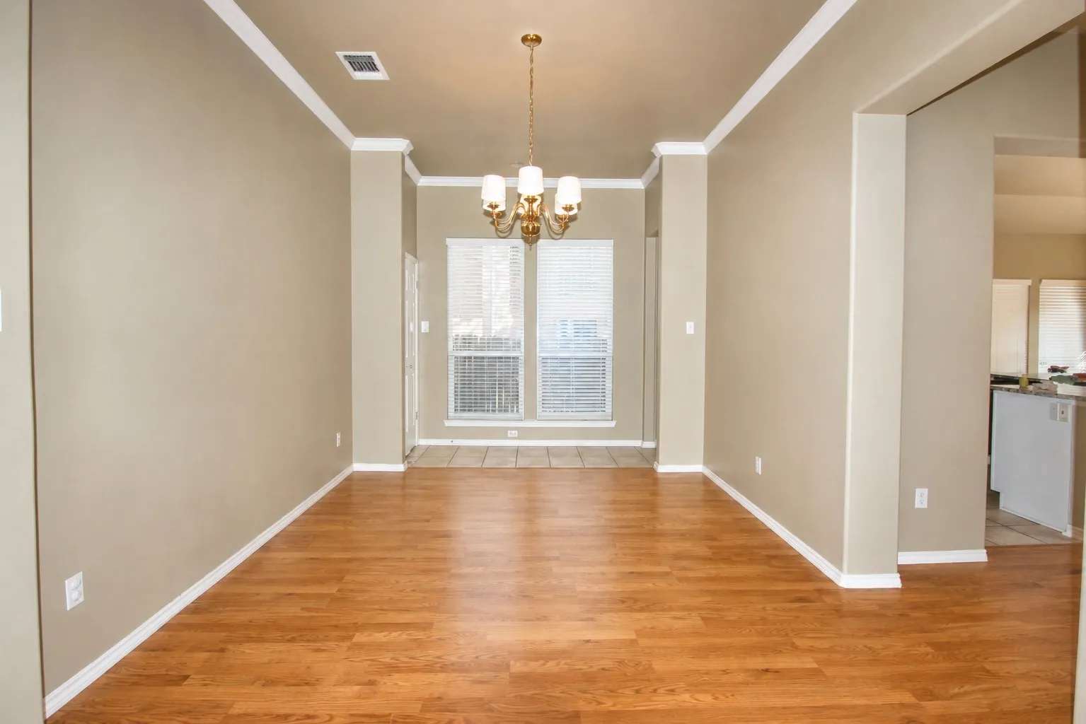 Single Family Residence For Sale in Bexar County , 7 Nikita Drive, San Antonio, Texas 78248, 4 Bedroom, 2 Bathroom, 2 Garage spaces, 2,128 Sqft, built in 1996, Price $415,000, mls#21356143, Real Estate Agent in San Antonio, Homes For Sale in Bexar county, Homes For Sale in San Antonio, Realtor in San Antonio Texas, Real Estate Brokerage Independent Realty Texas, Luminita Cordes Realtor