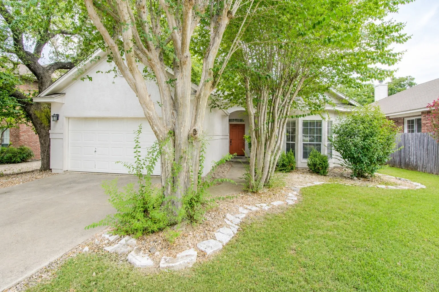 Single Family Residence For Sale in Bexar County , 7 Nikita Drive, San Antonio, Texas 78248, 4 Bedroom, 2 Bathroom, 2 Garage spaces, 2,128 Sqft, built in 1996, Price $415,000, mls#21356143, Real Estate Agent in San Antonio, Homes For Sale in Bexar county, Homes For Sale in San Antonio, Realtor in San Antonio Texas, Real Estate Brokerage Independent Realty Texas, Luminita Cordes Realtor